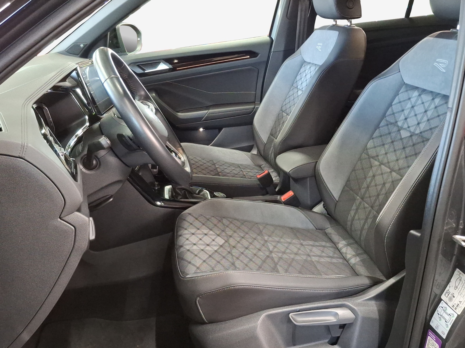 VW T-Roc 2.0 TSI R-Line DSG 4Motion-image-7