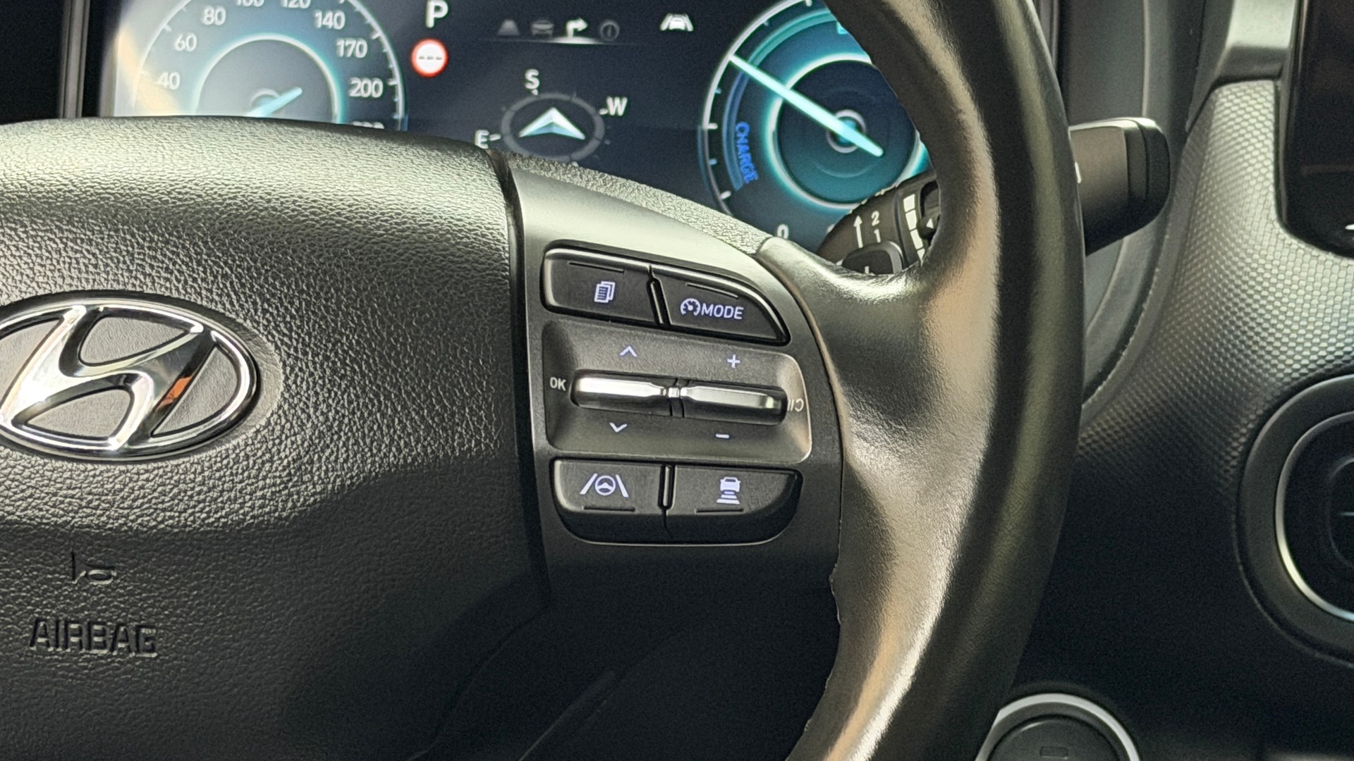 HYUNDAI Kona 1.6 GDi HEV Vertex DCT-image-14