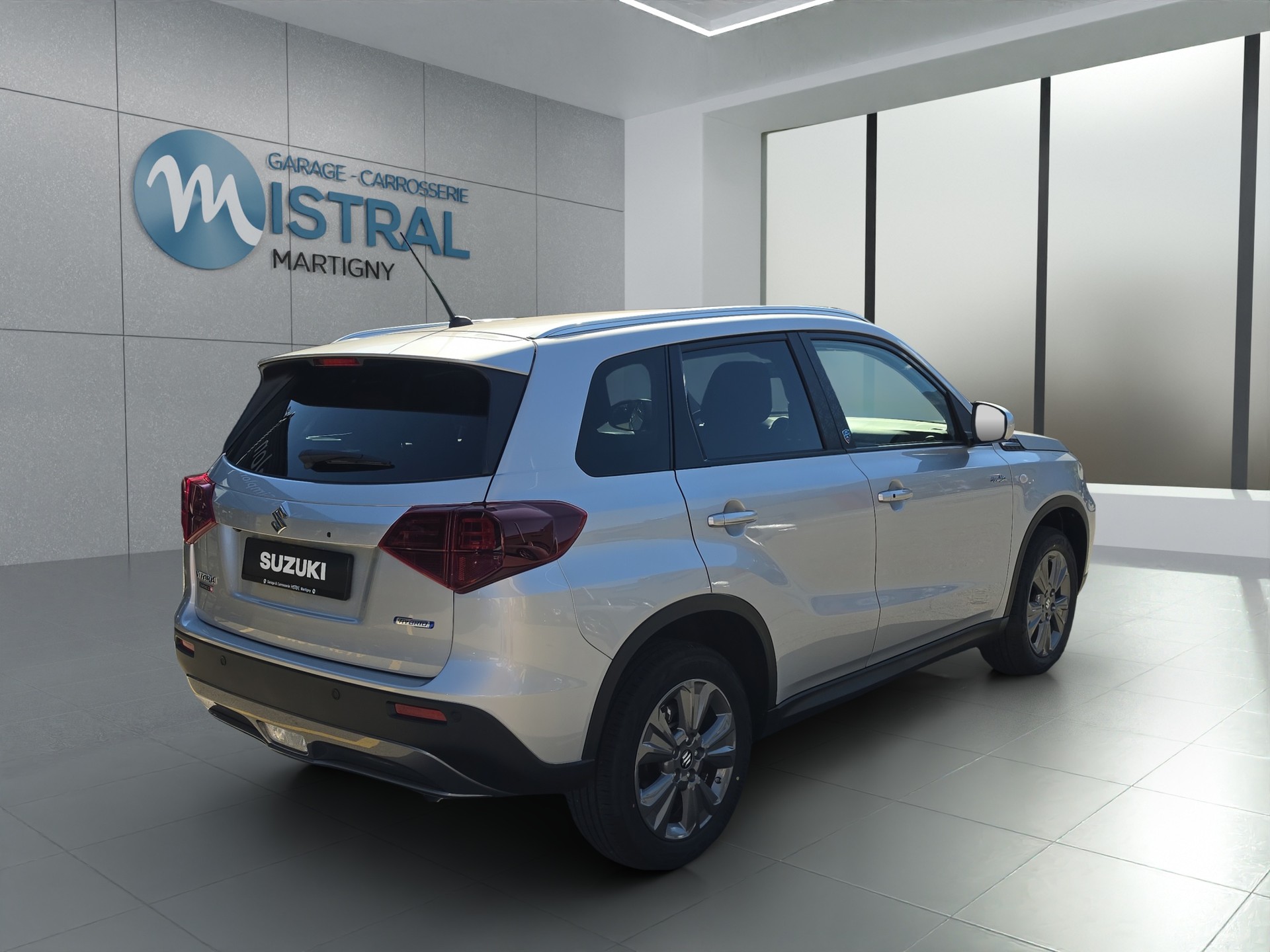 SUZUKI Vitara 1.4 T Piz Sulai Hybrid 4x4-showroom-element-3