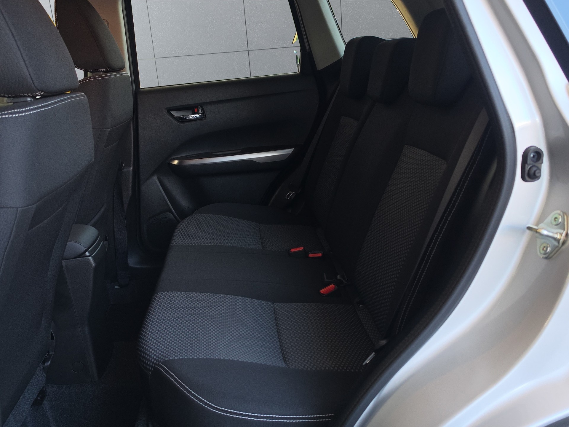 SUZUKI Vitara 1.4 T Piz Sulai Hybrid 4x4-image-7