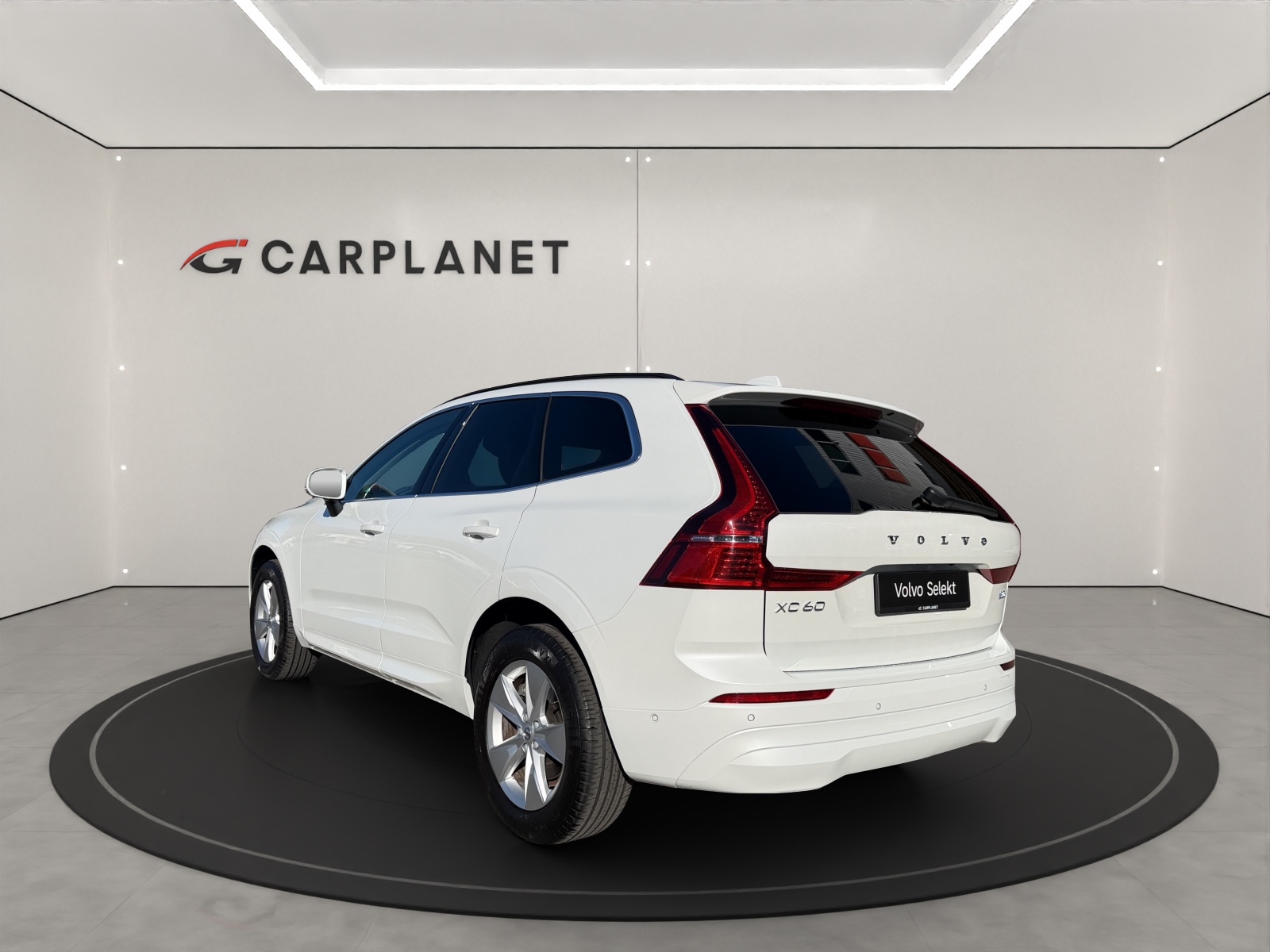 VOLVO XC60 2.0 B5 MH Momentum AWD-image-3