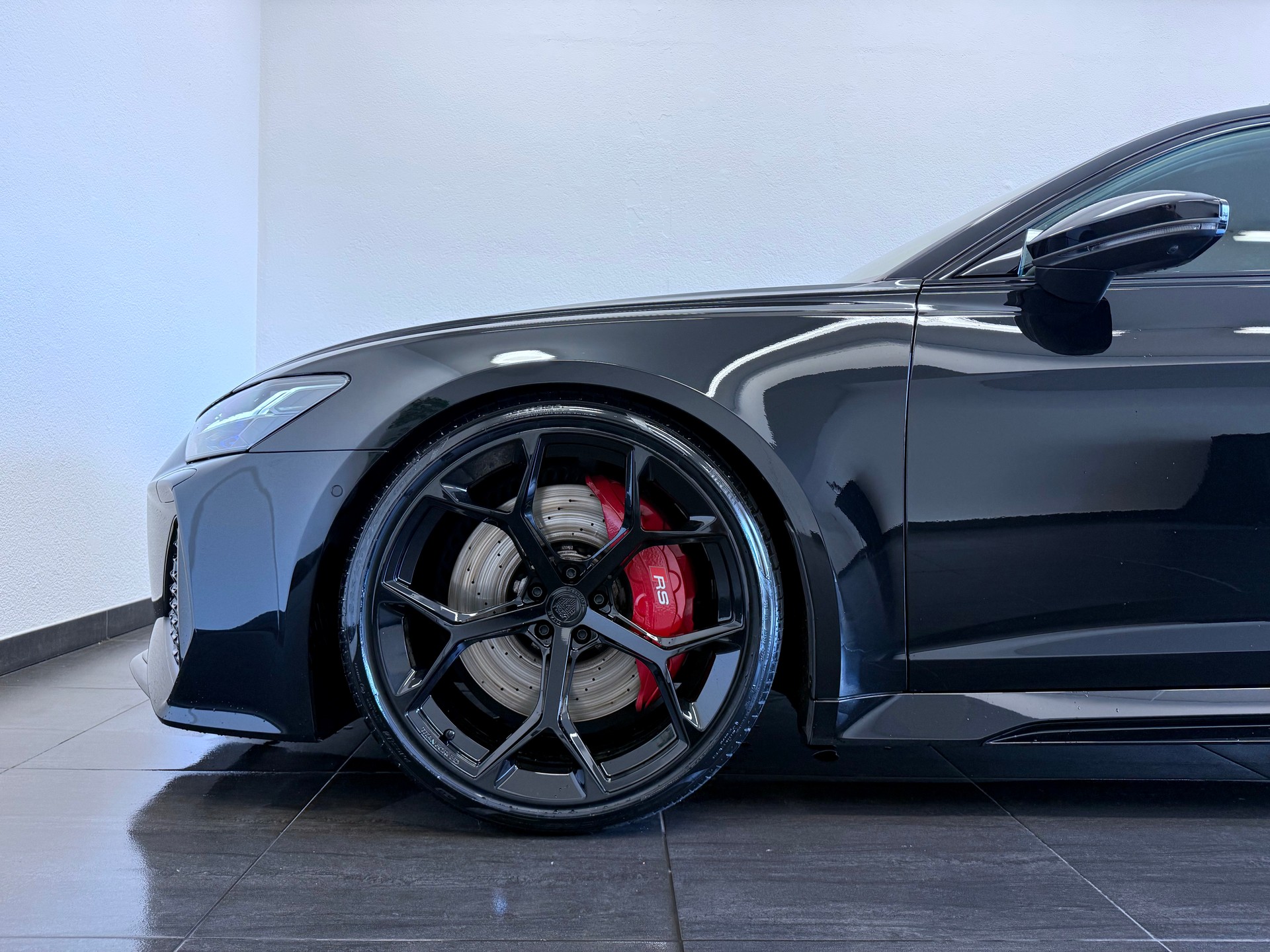 AUDI RS6 Avant 4.0 TFSI V8 quattro "ALL BLACK"-image-5