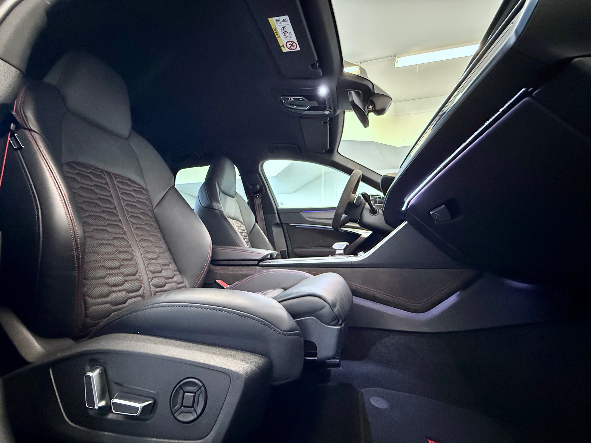 AUDI RS6 Avant 4.0 TFSI V8 quattro "ALL BLACK"-image-21