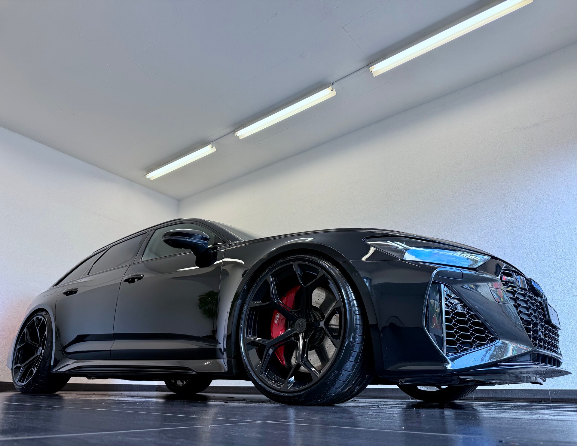 AUDI RS6 Avant 4.0 TFSI V8 quattro "ALL BLACK"-image-2