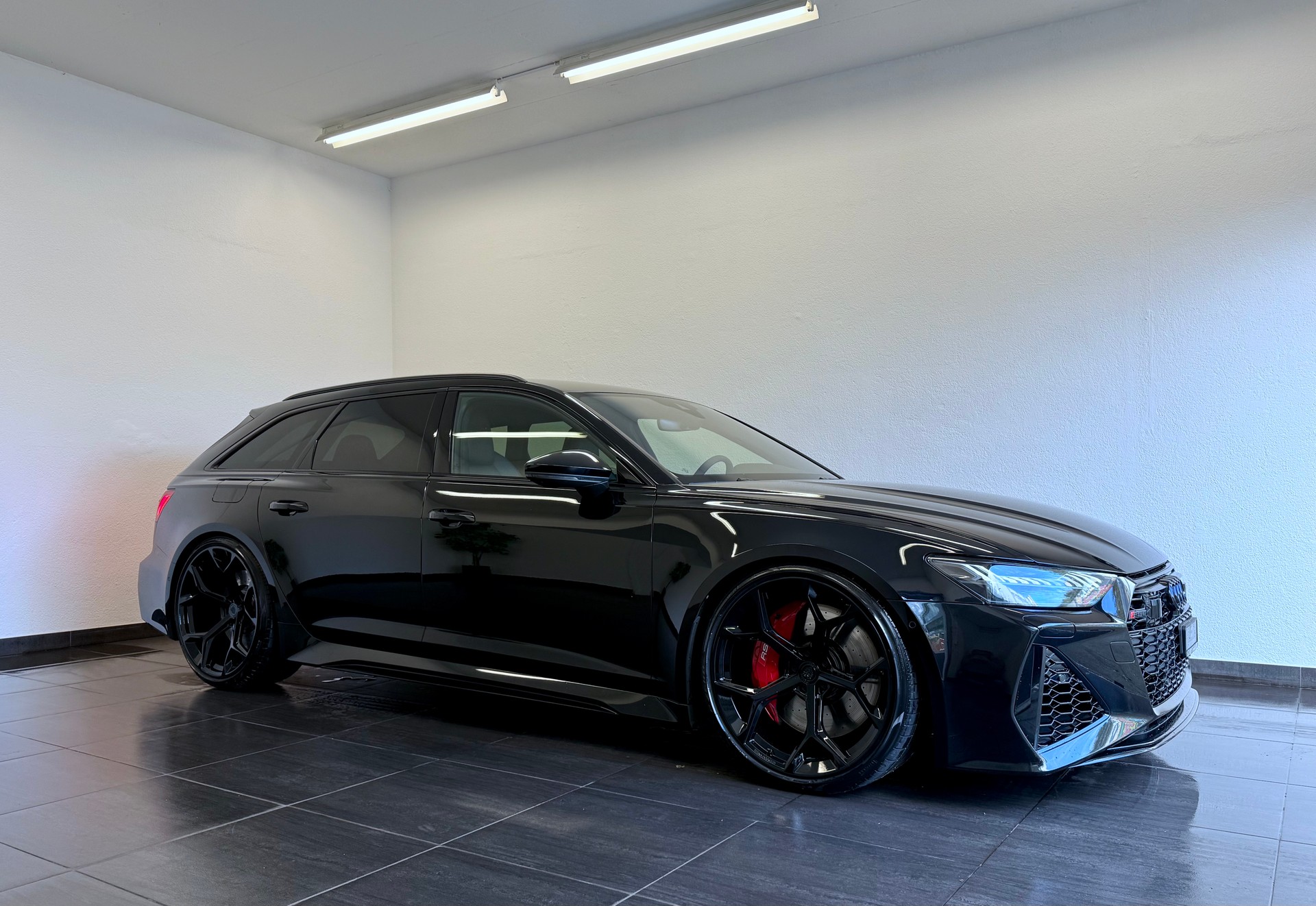 AUDI RS6 Avant 4.0 TFSI V8 quattro "ALL BLACK"-image-0