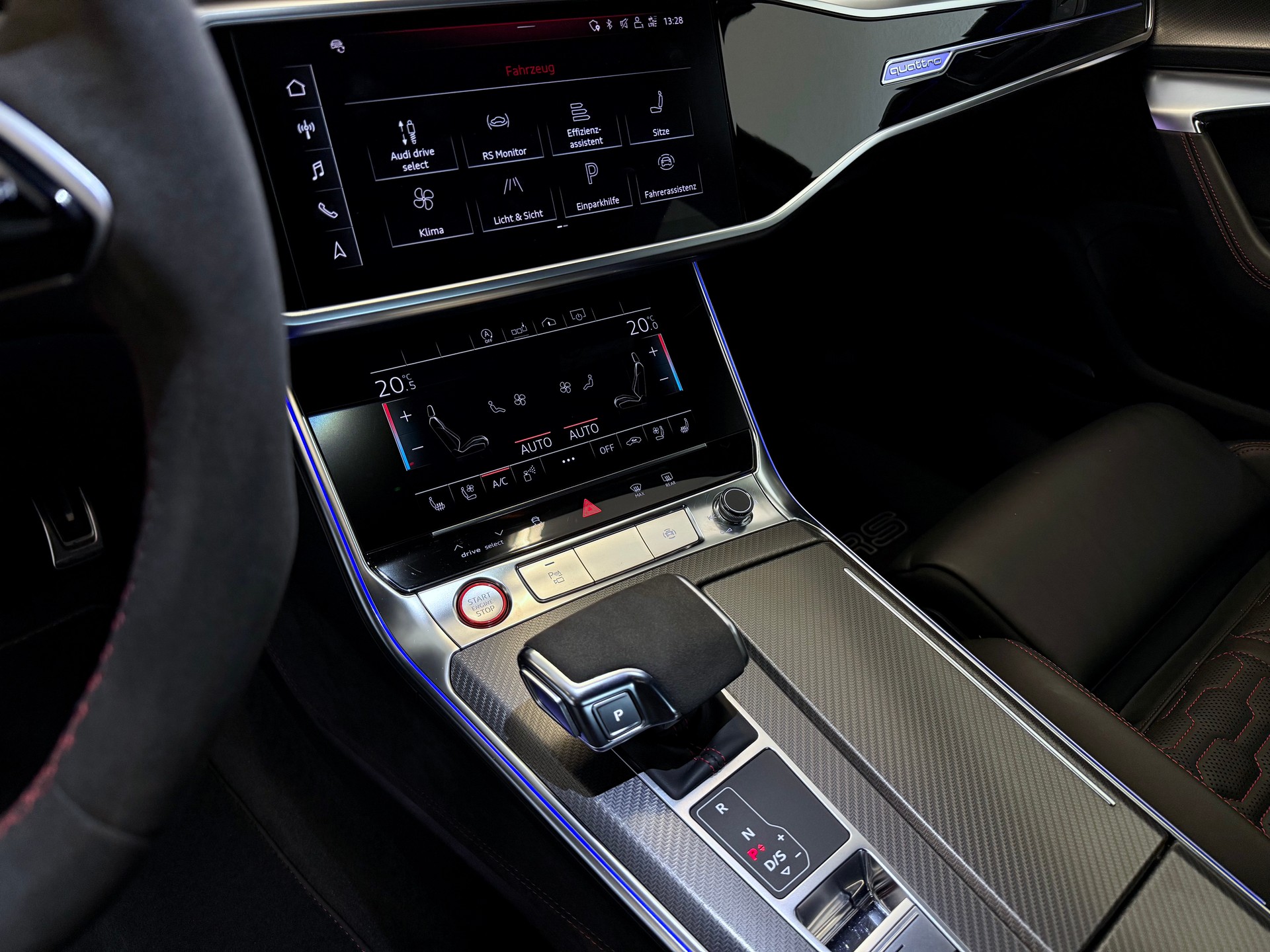 AUDI RS6 Avant 4.0 TFSI V8 quattro "ALL BLACK"-image-17