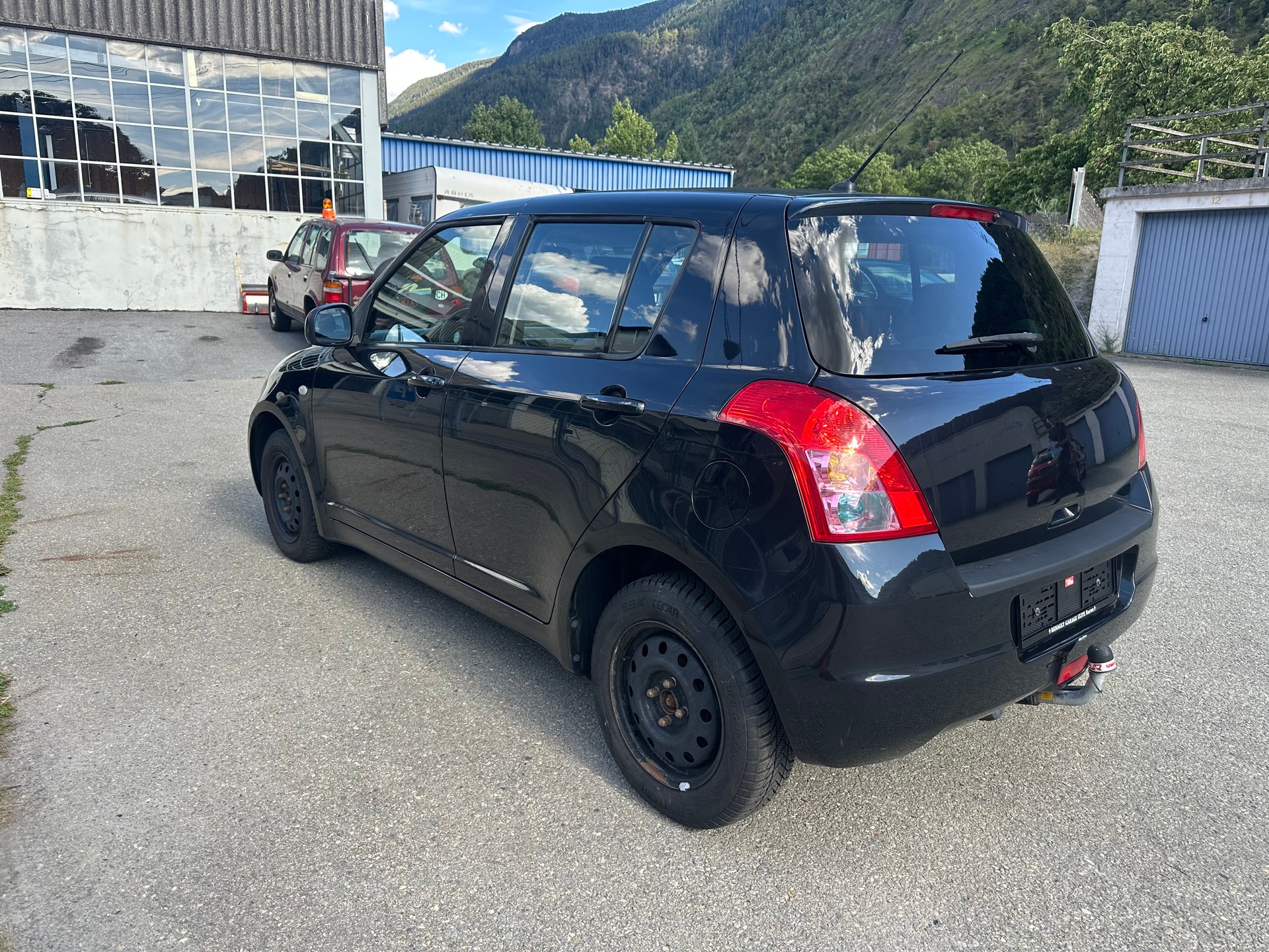 SUZUKI Swift 1.3i 16V GL Top 4x4-image-5