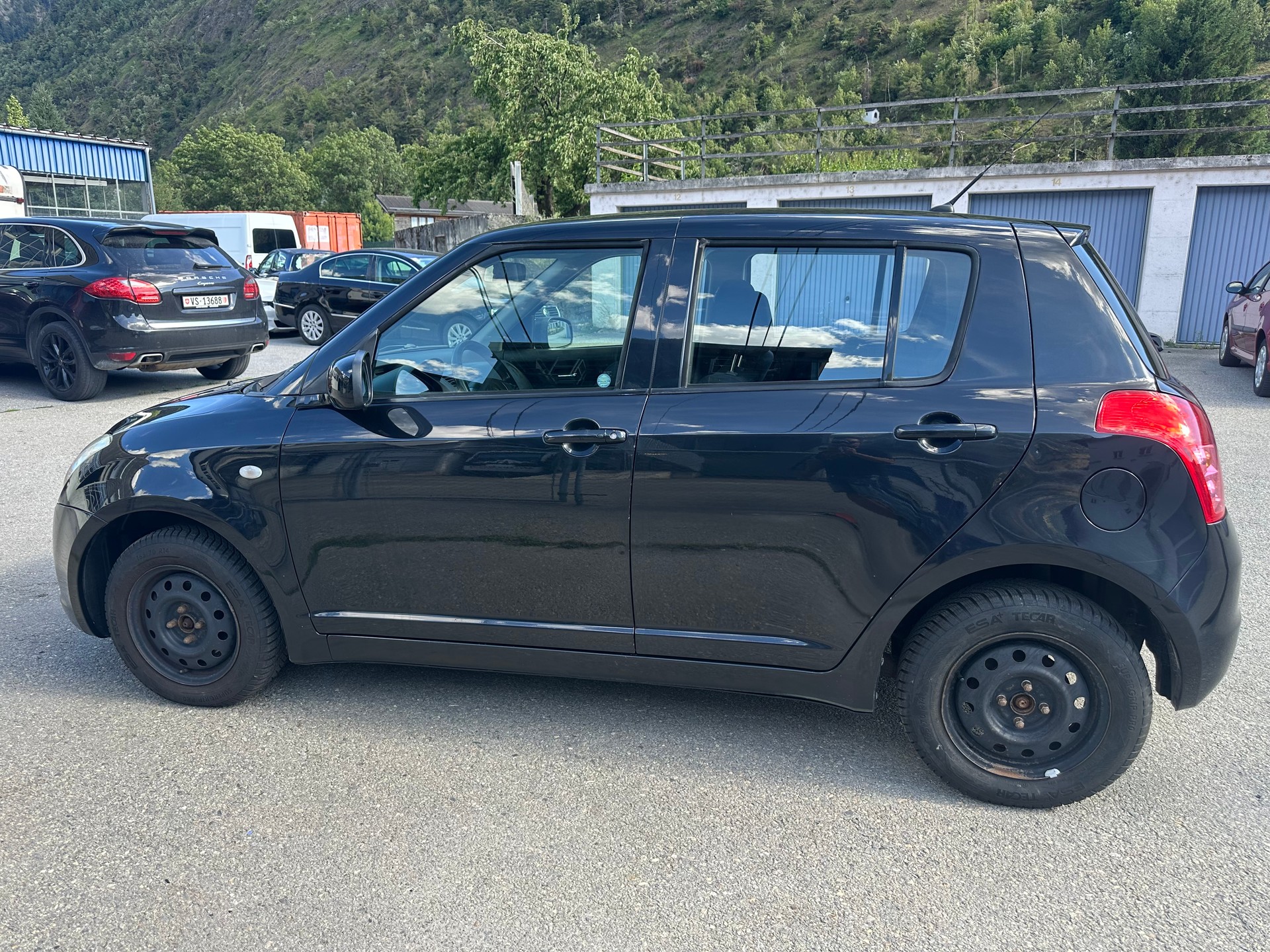 SUZUKI Swift 1.3i 16V GL Top 4x4-image-7