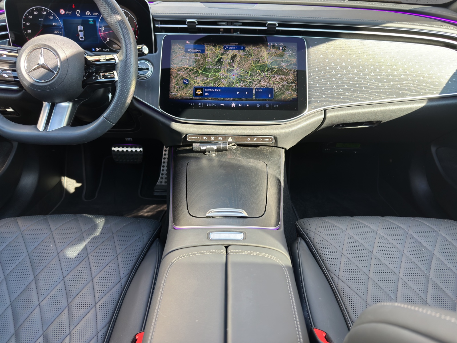 MERCEDES-BENZ E 220 d 4Matic 9G-Tronic-image-8