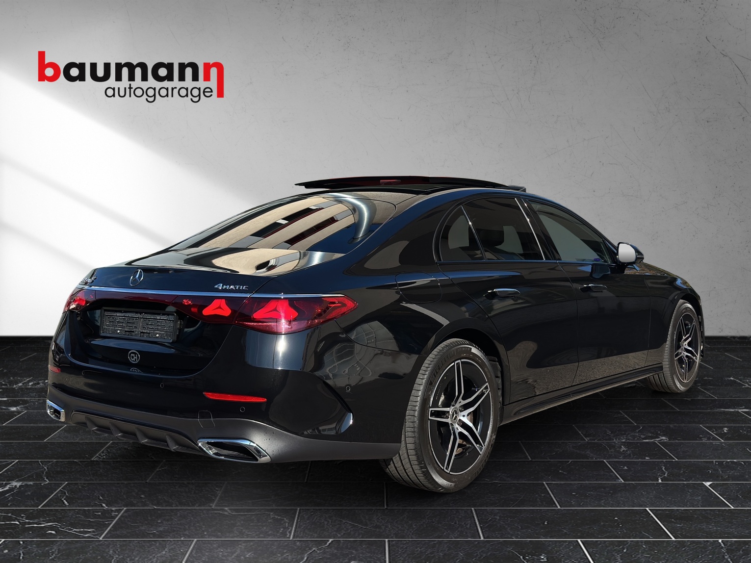 MERCEDES-BENZ E 220 d 4Matic 9G-Tronic-showroom-element-2