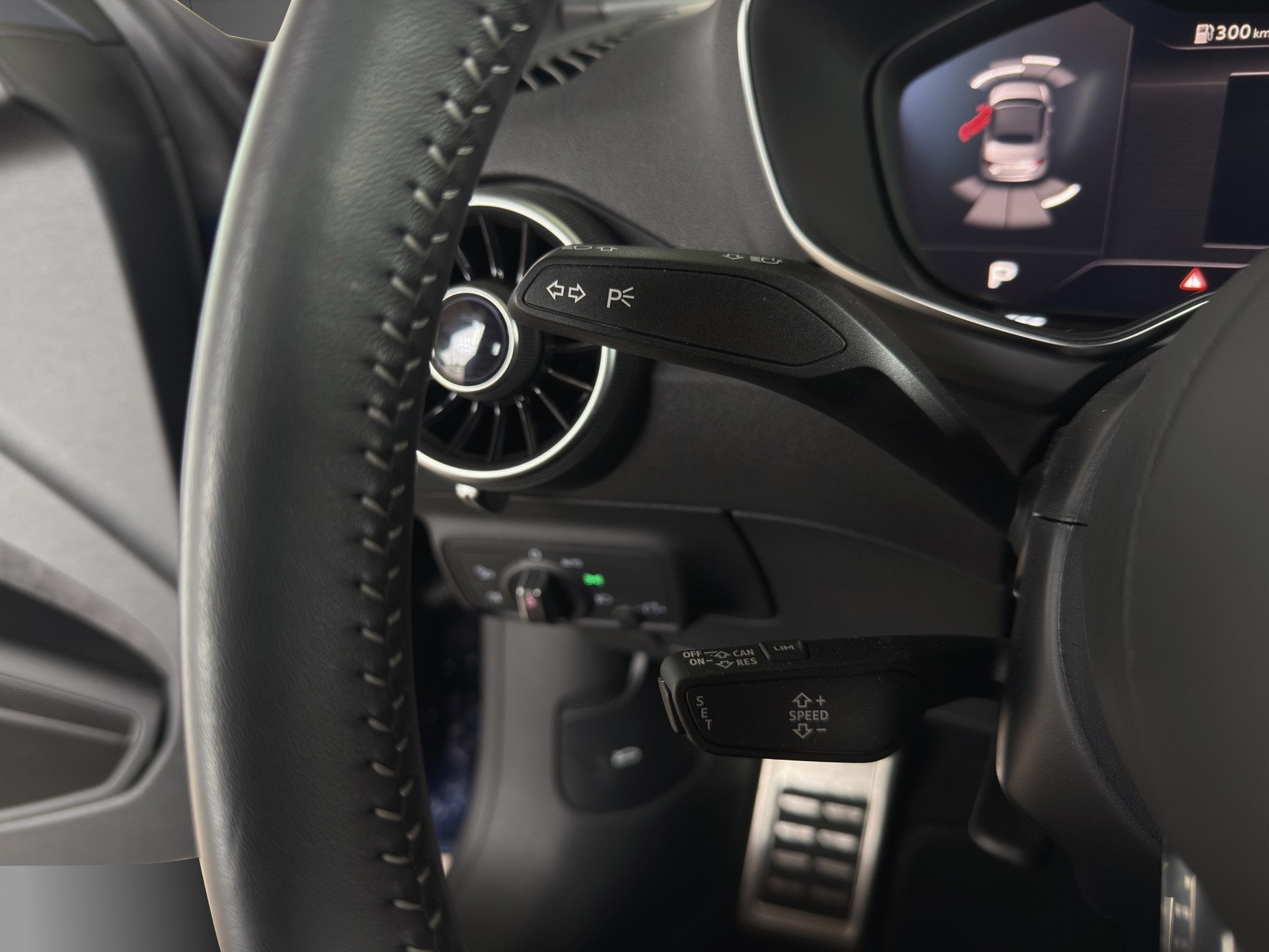 AUDI TT Roadster 45 TFSI S-tronic-image-16