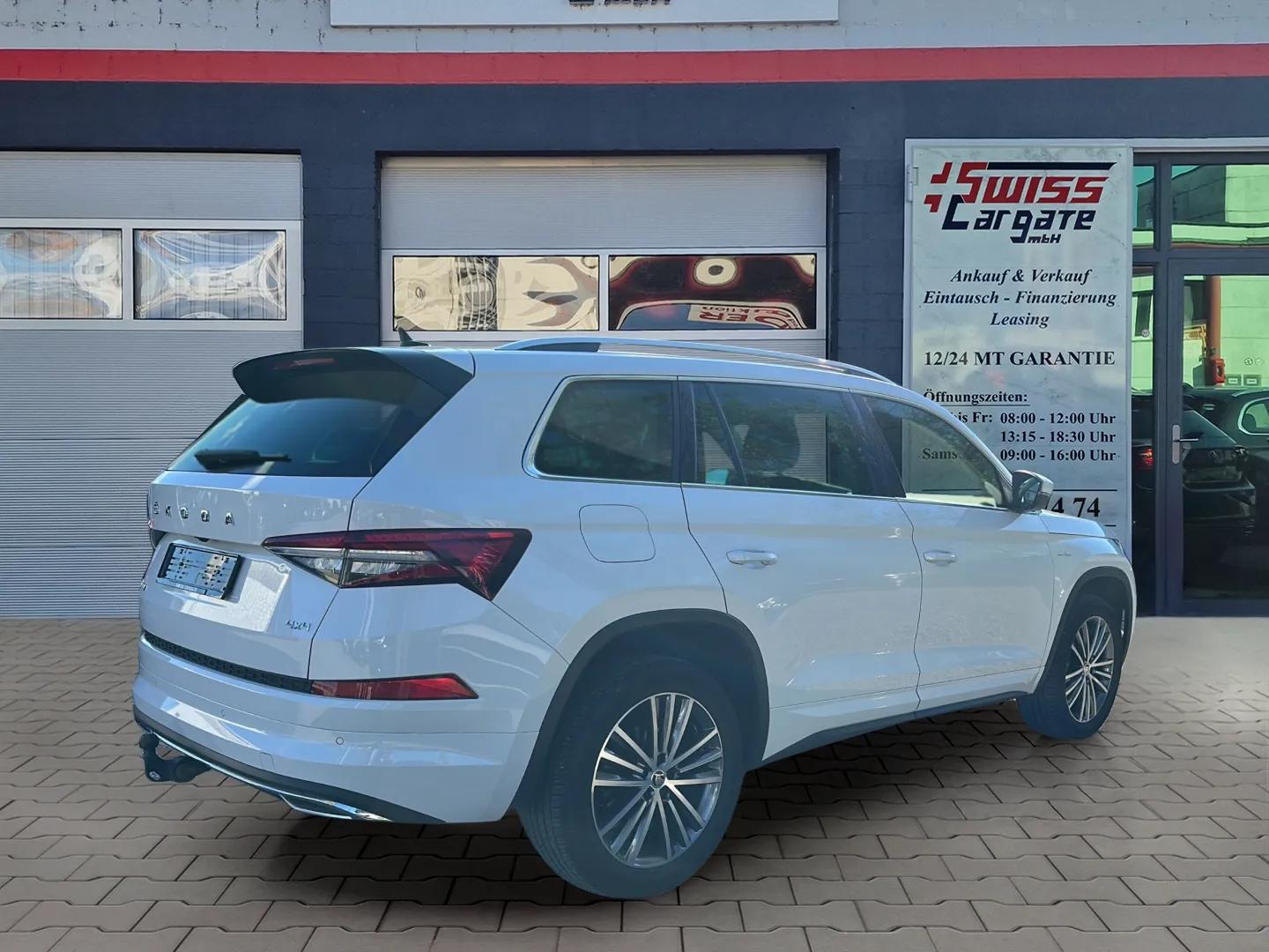 SKODA Kodiaq 2.0 TSI 4x4 L&K mit AHK & Standheizung + Panoramadach-image-6