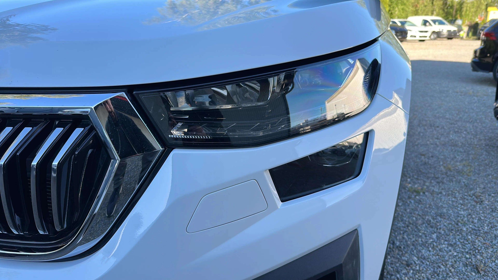 SKODA Kodiaq 2.0 TSI 4x4 L&K mit AHK & Standheizung + Panoramadach-image-20