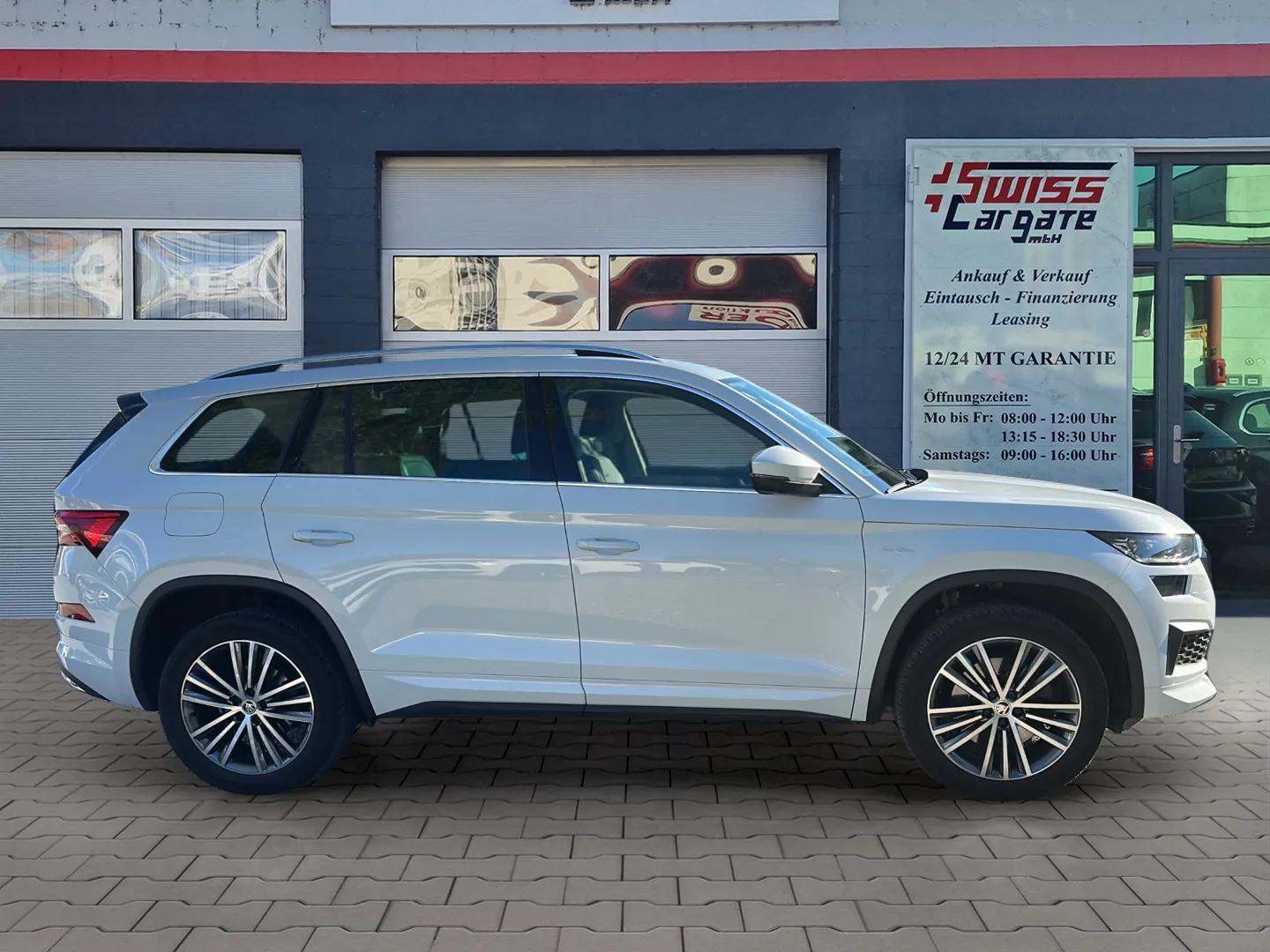 SKODA Kodiaq 2.0 TSI 4x4 L&K mit AHK & Standheizung + Panoramadach-image-7