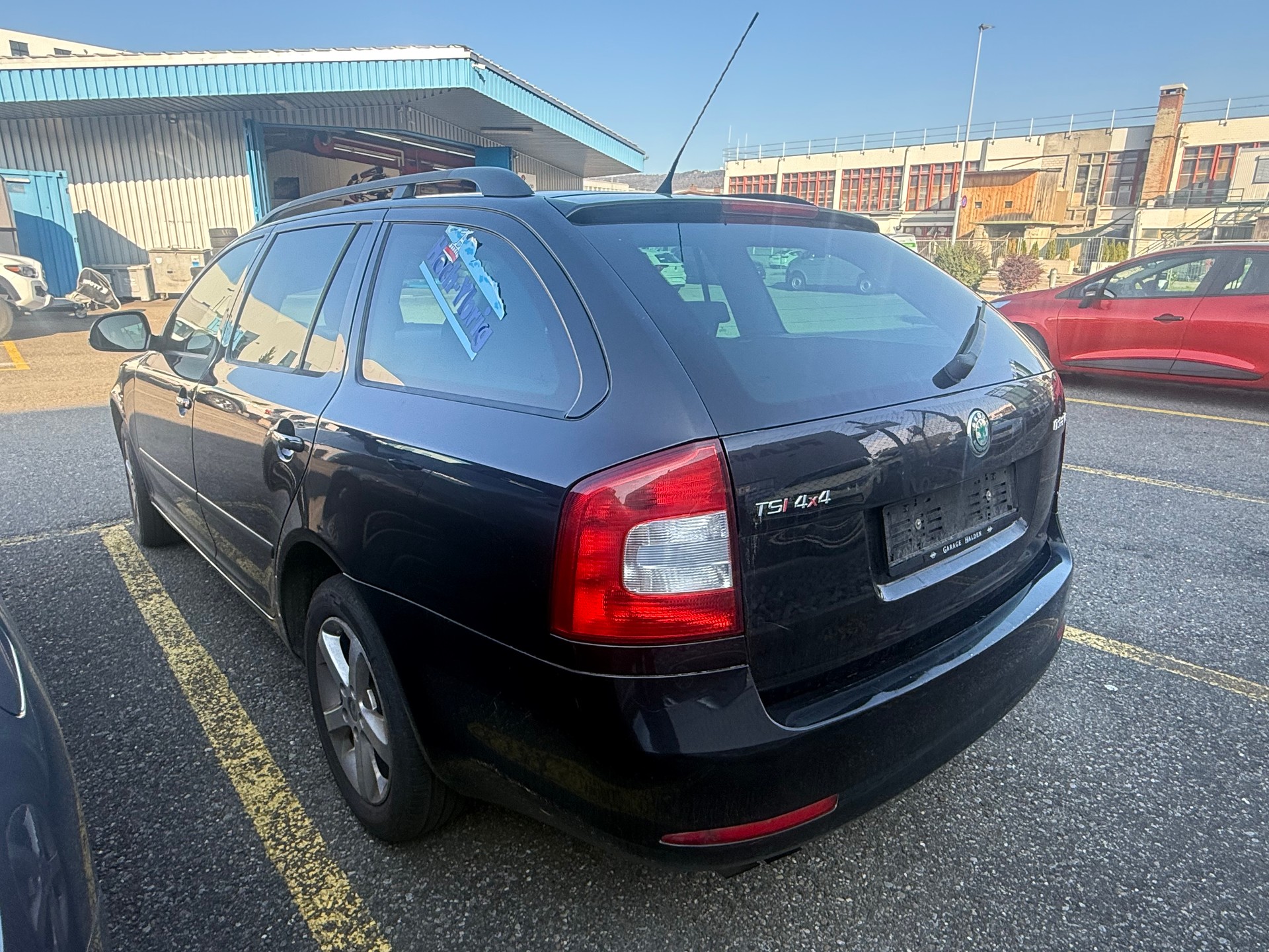 SKODA Octavia Combi 1.8 TSI Laurin & Klement 4x4-image-3