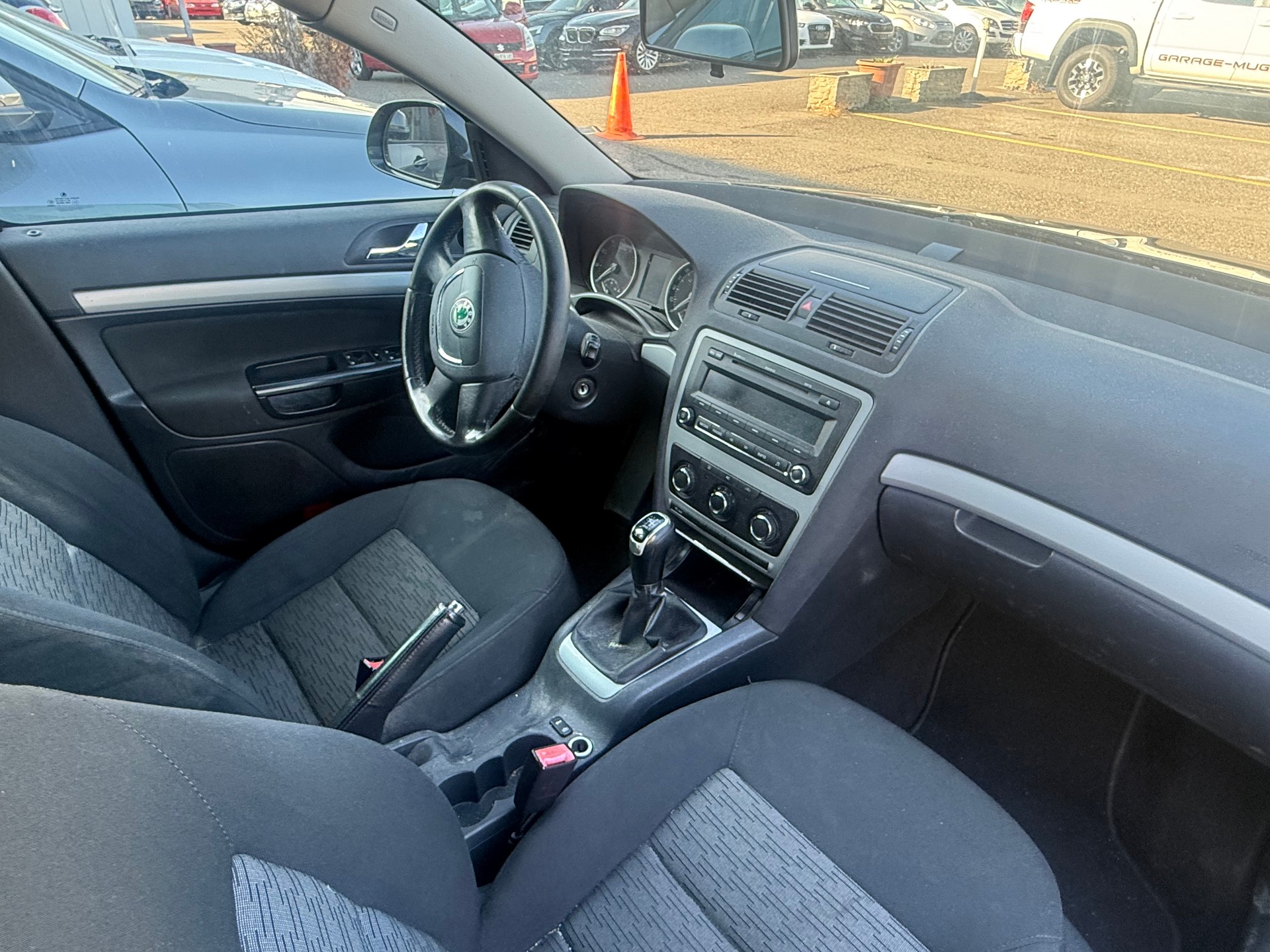 SKODA Octavia Combi 1.8 TSI Laurin & Klement 4x4-image-5
