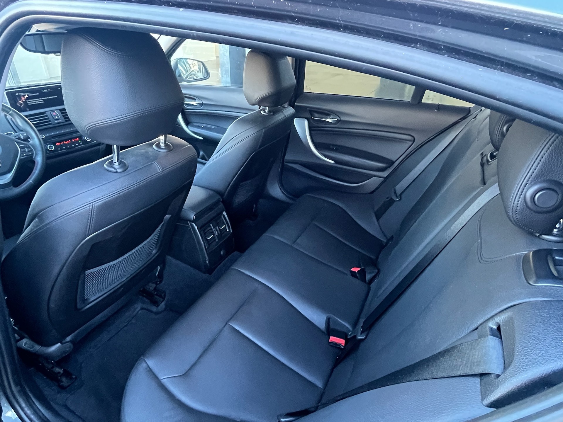 BMW 120d xDrive Sport Line-image-14
