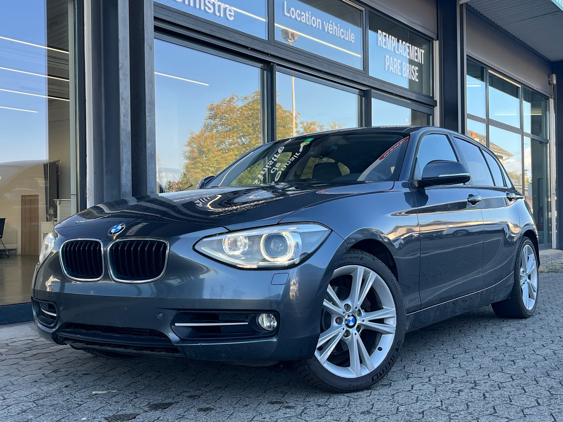 BMW 120d xDrive Sport Line-image-2