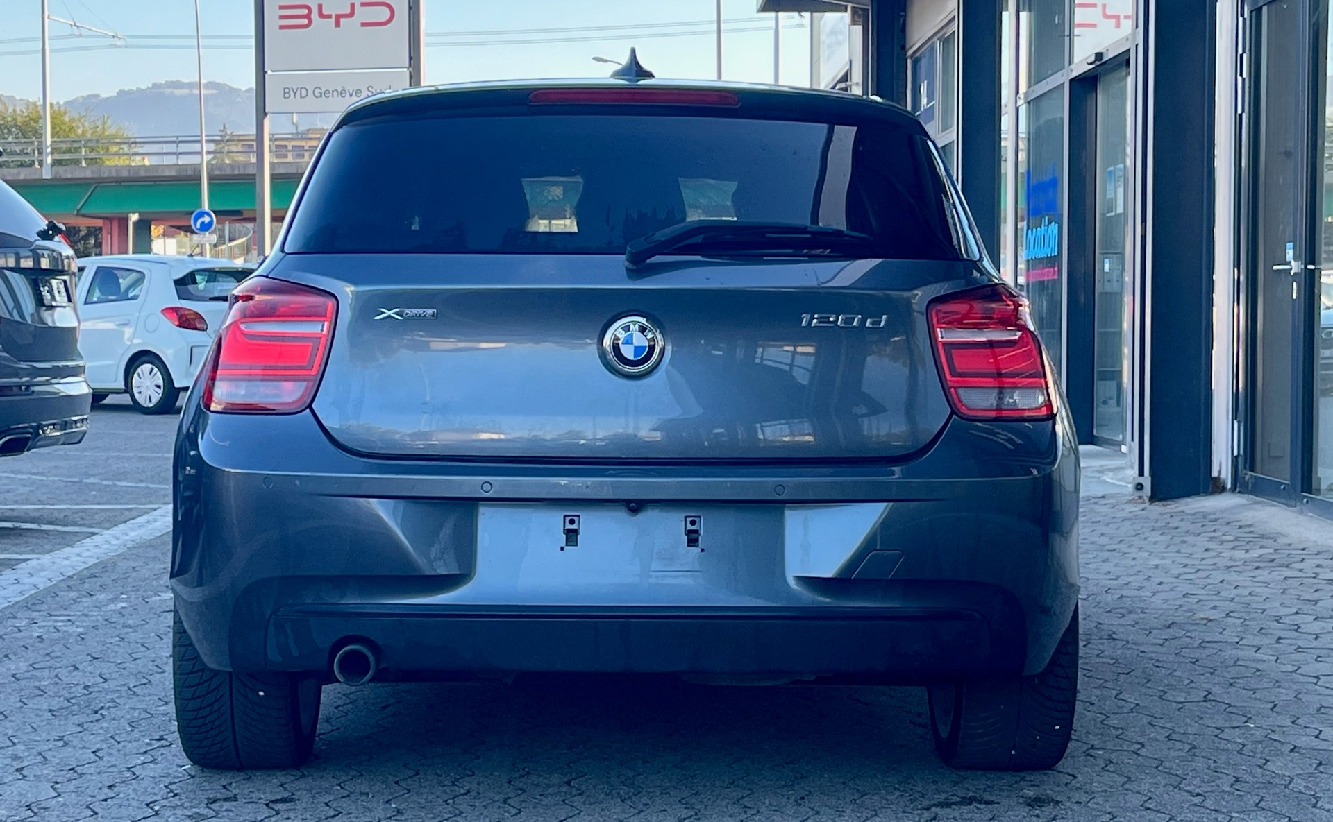 BMW 120d xDrive Sport Line-image-7