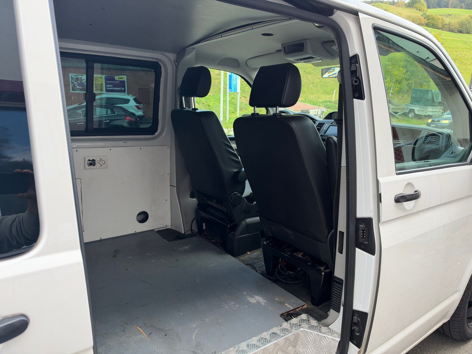 VW T6 2.0 Bi-TDI 4Motion-image-8