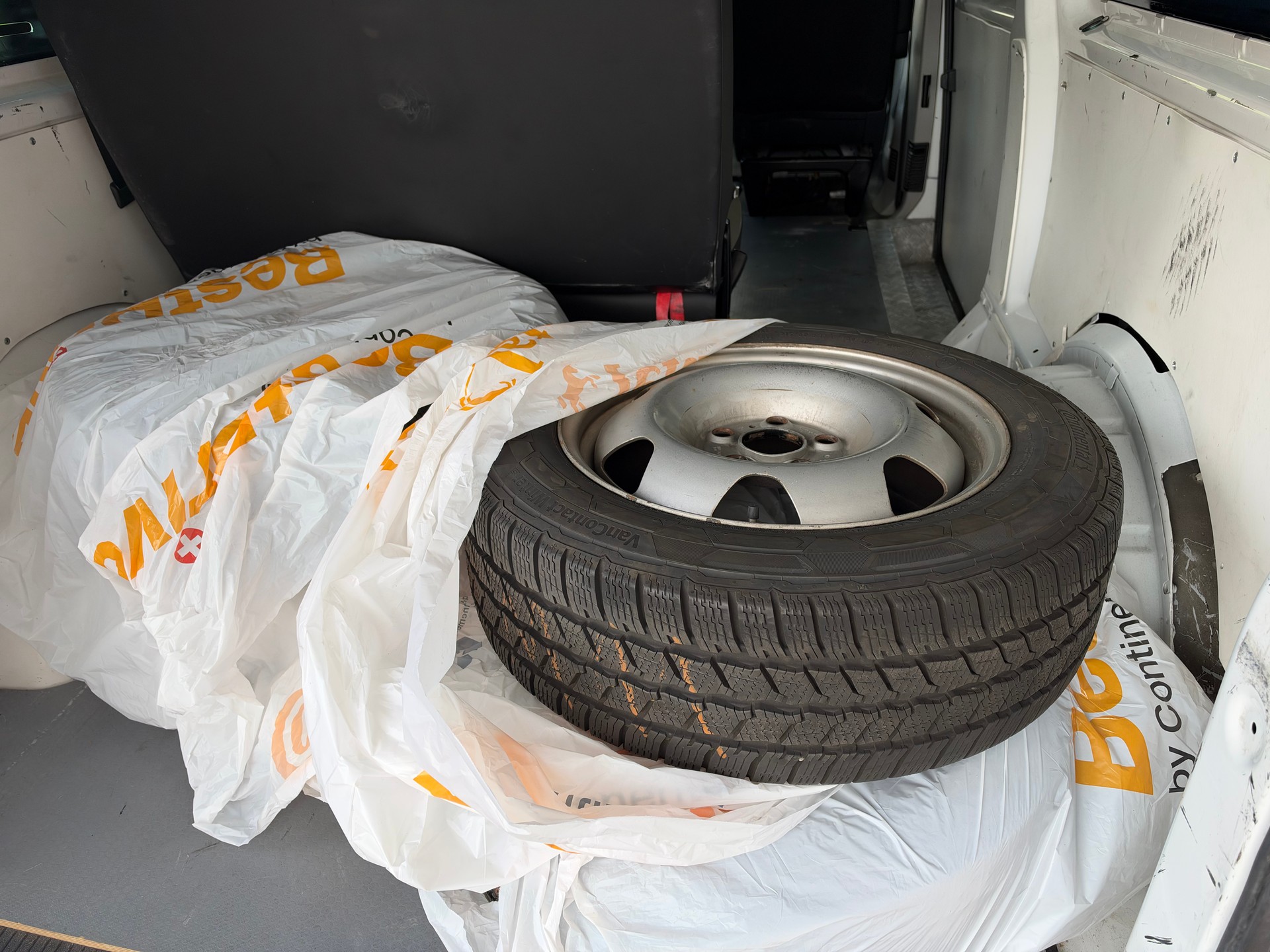 VW T6 2.0 Bi-TDI 4Motion-image-11