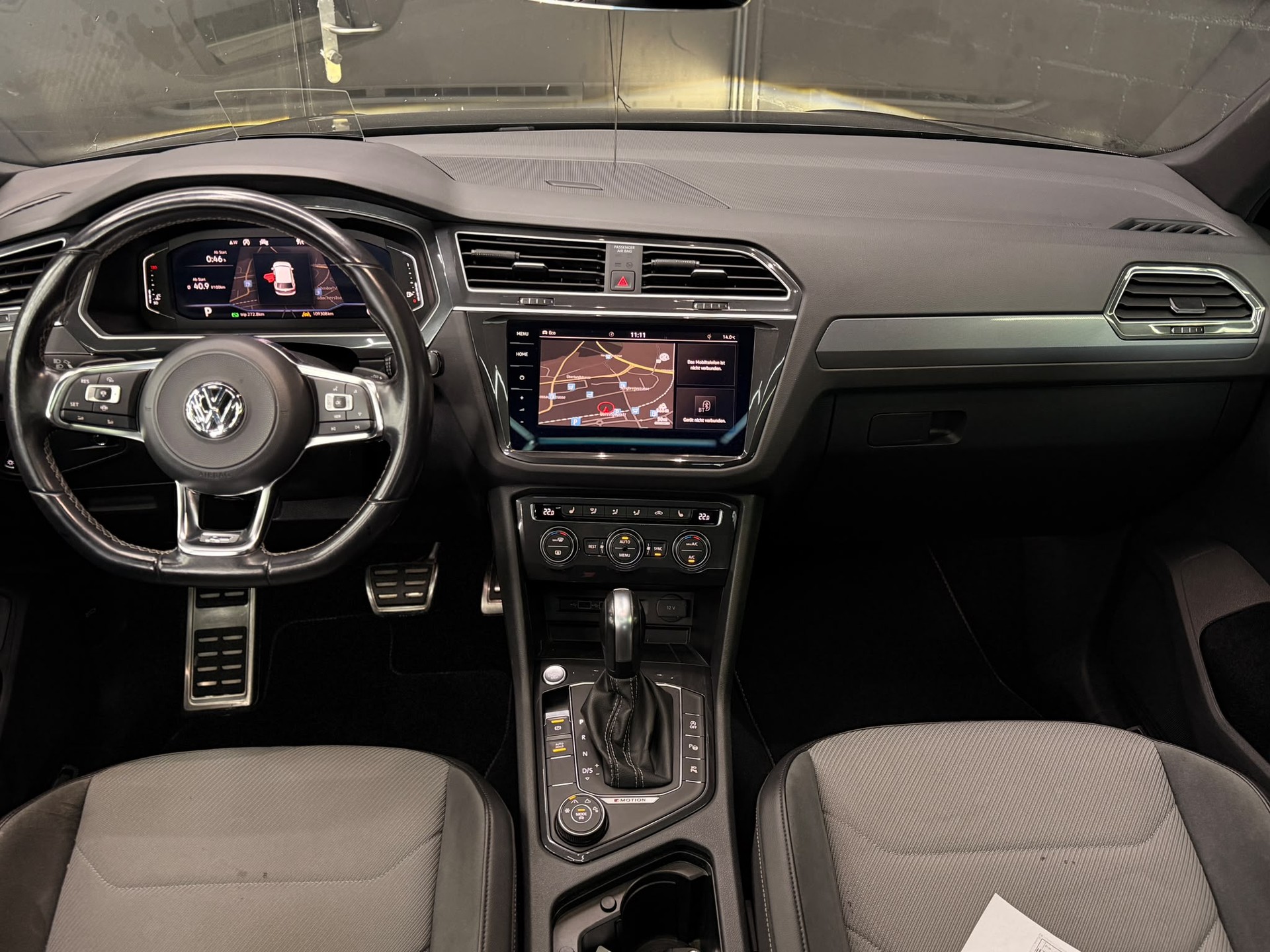 VW Tiguan 2.0 TDI R-Line 4Motion DSG-image-11