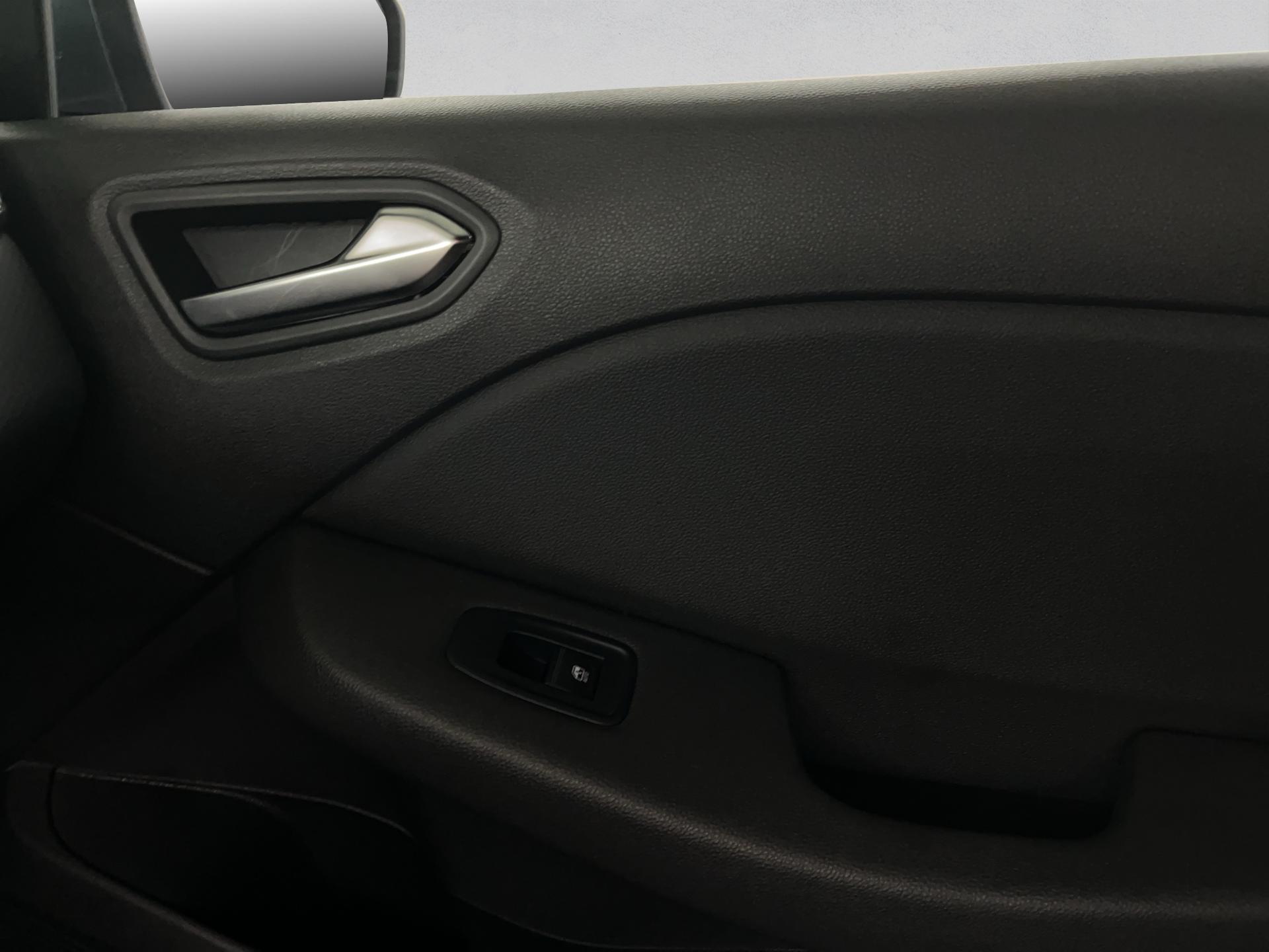 RENAULT Clio 1.6 E-Tech Intens-image-18