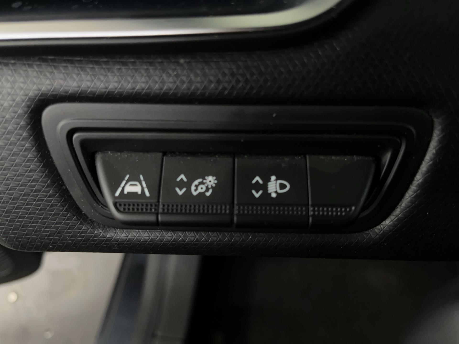 RENAULT Clio 1.6 E-Tech Intens-image-14