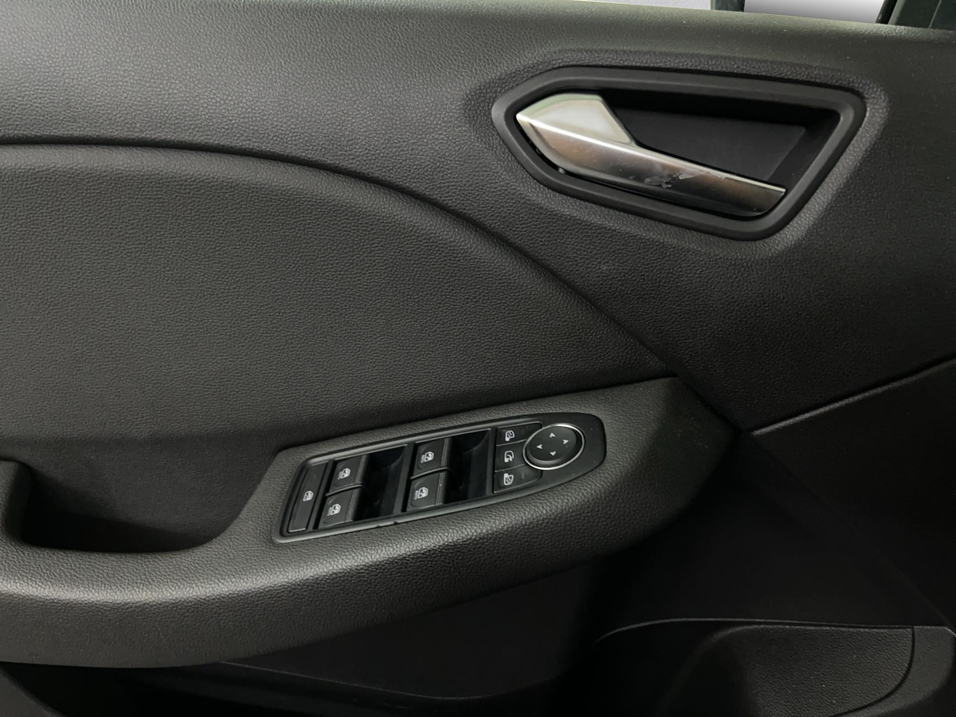 RENAULT Clio 1.6 E-Tech Intens-image-13