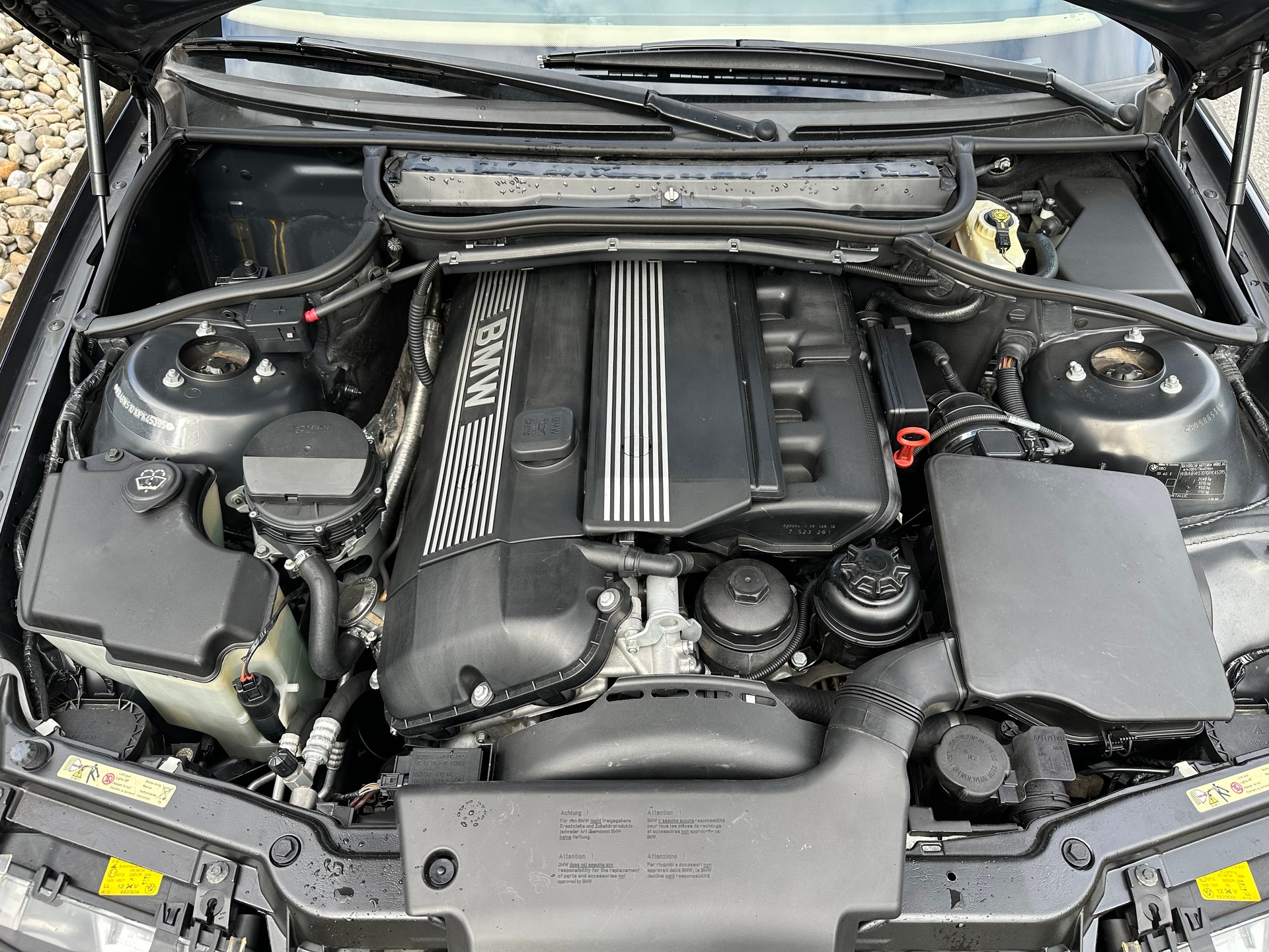 BMW 330Ci Cabriolet-image-10