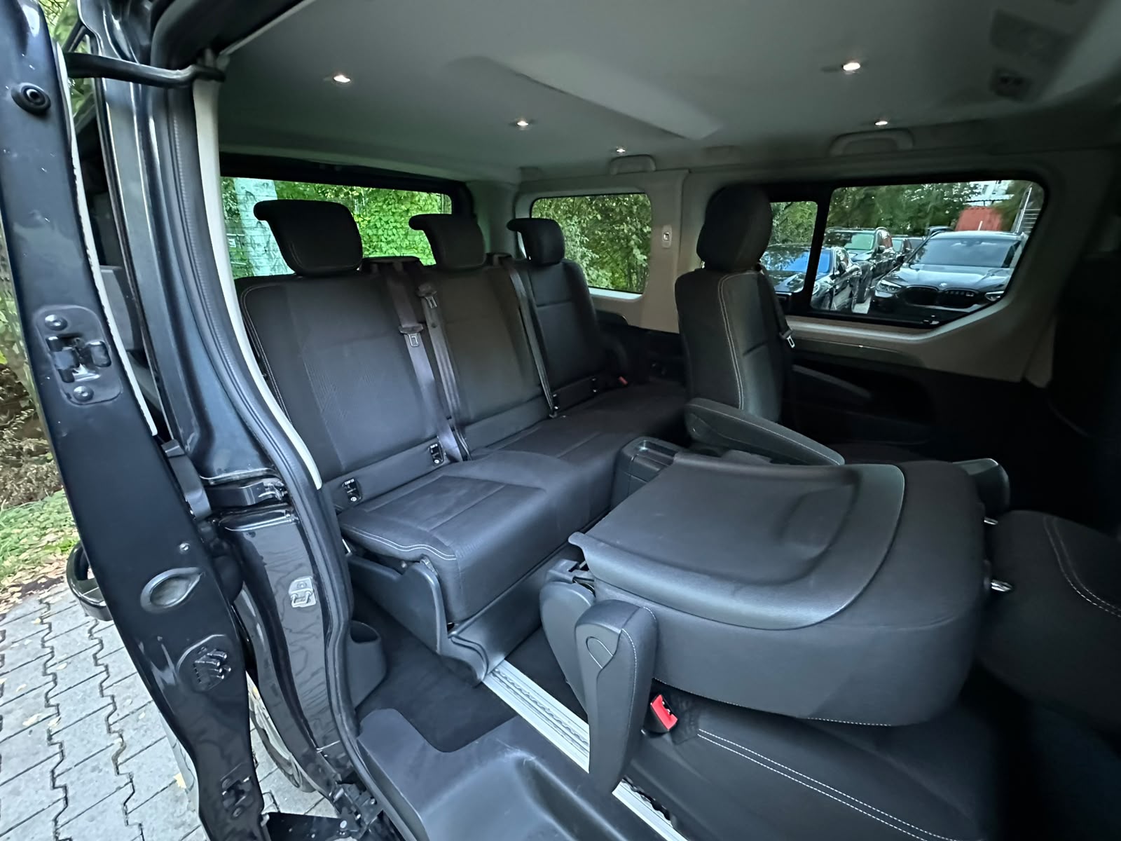 RENAULT Trafic Blue dCi 145 Spaceclass Pack Escapade-image-14