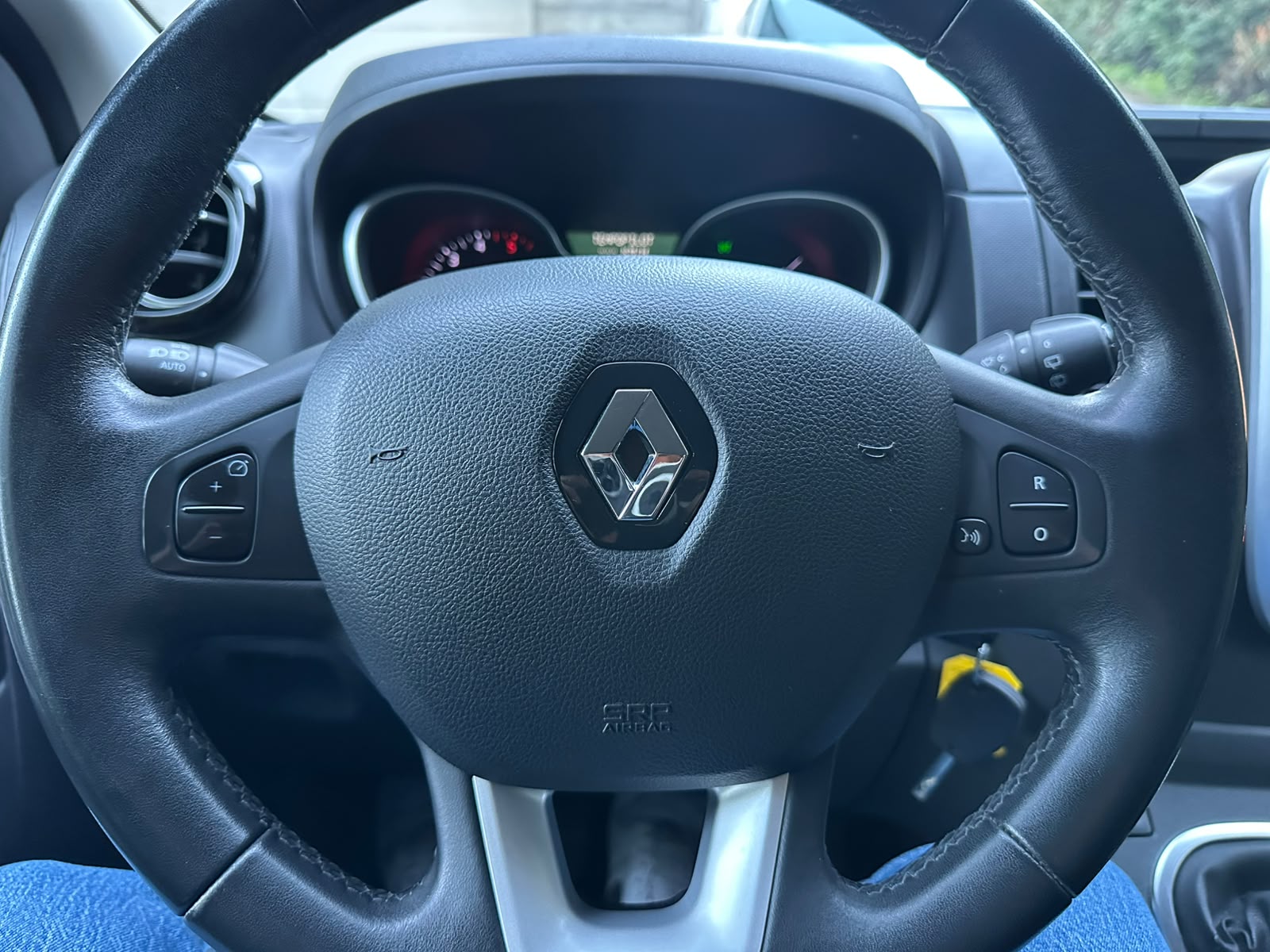 RENAULT Trafic Blue dCi 145 Spaceclass Pack Escapade-image-22