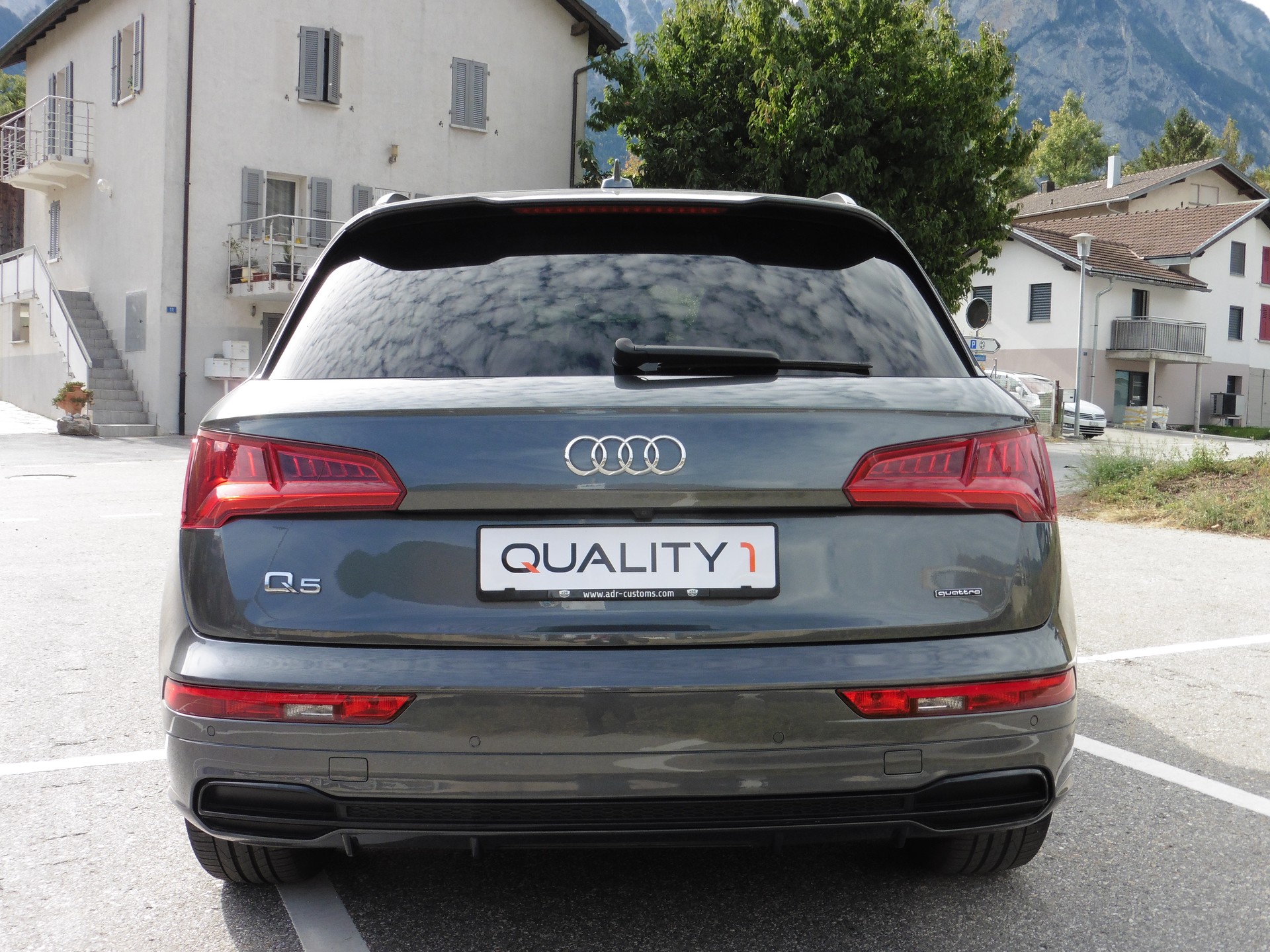 AUDI Q5 2.0 TFSI sport quattro S-tronic-image-8