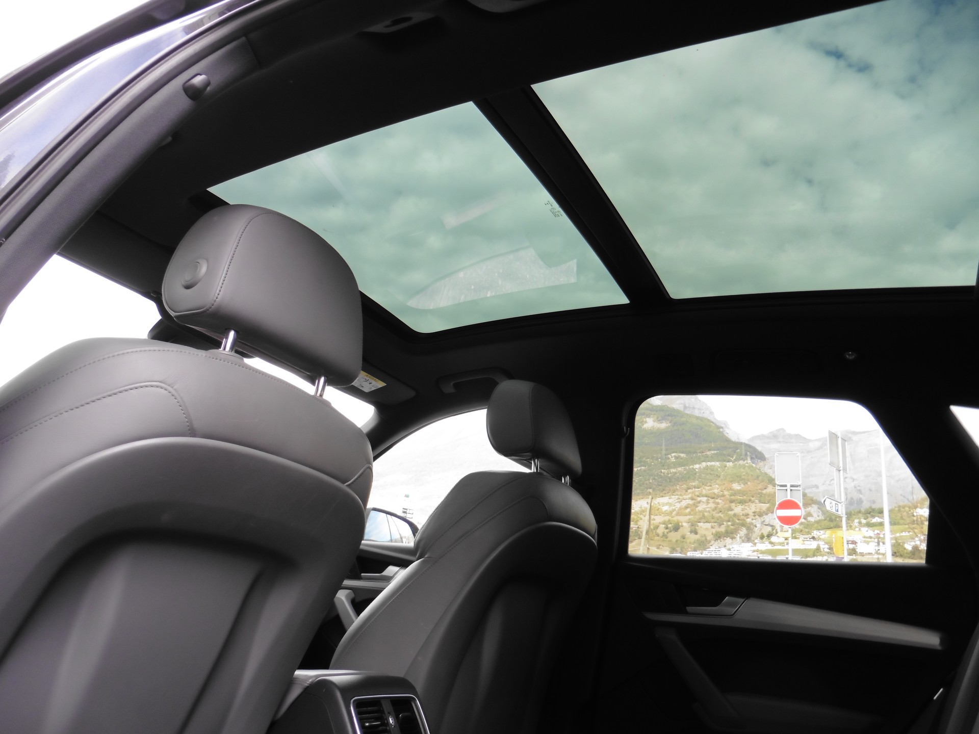 AUDI Q5 2.0 TFSI sport quattro S-tronic-image-25