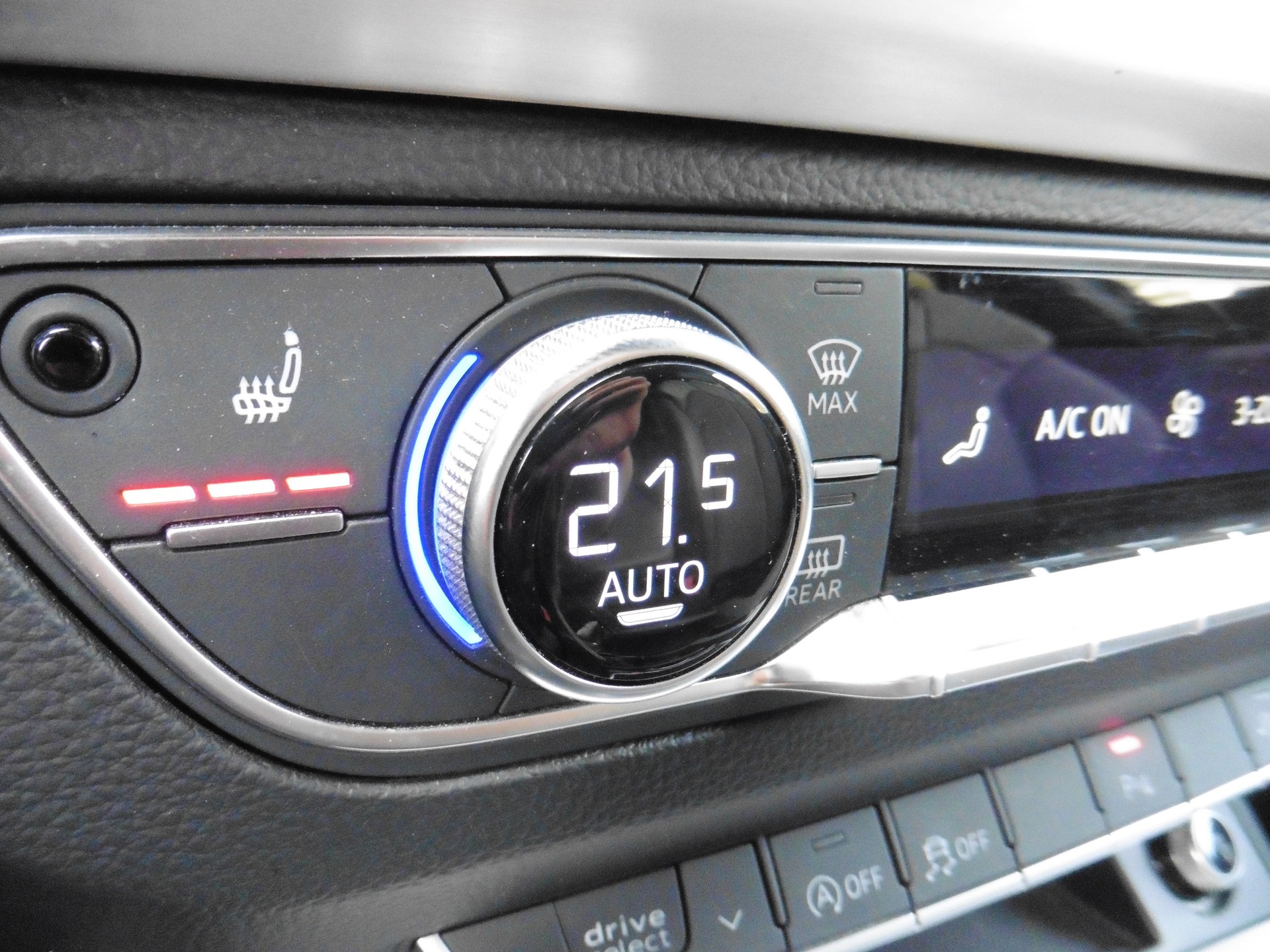 AUDI Q5 2.0 TFSI sport quattro S-tronic-image-15