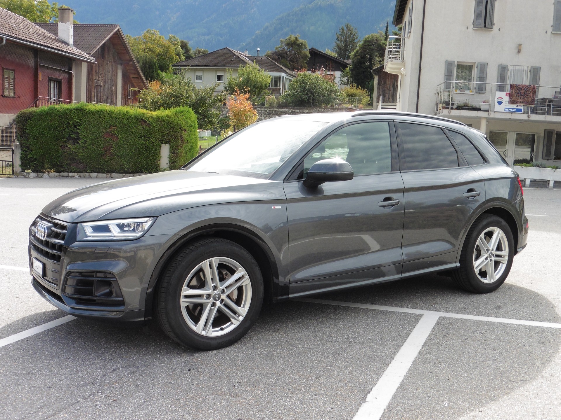 AUDI Q5 2.0 TFSI sport quattro S-tronic-image-4