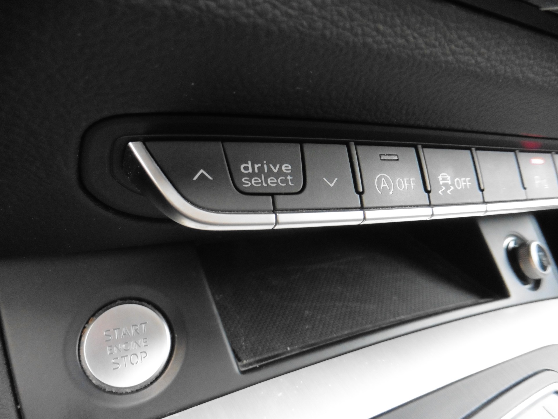 AUDI Q5 2.0 TFSI sport quattro S-tronic-image-16