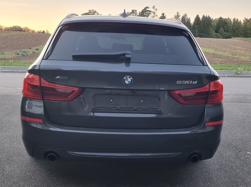 BMW 530d xDrive Sports Line, Digital Tacho, Standheizung, Aktivlenkung, Top gepflegt-image-3