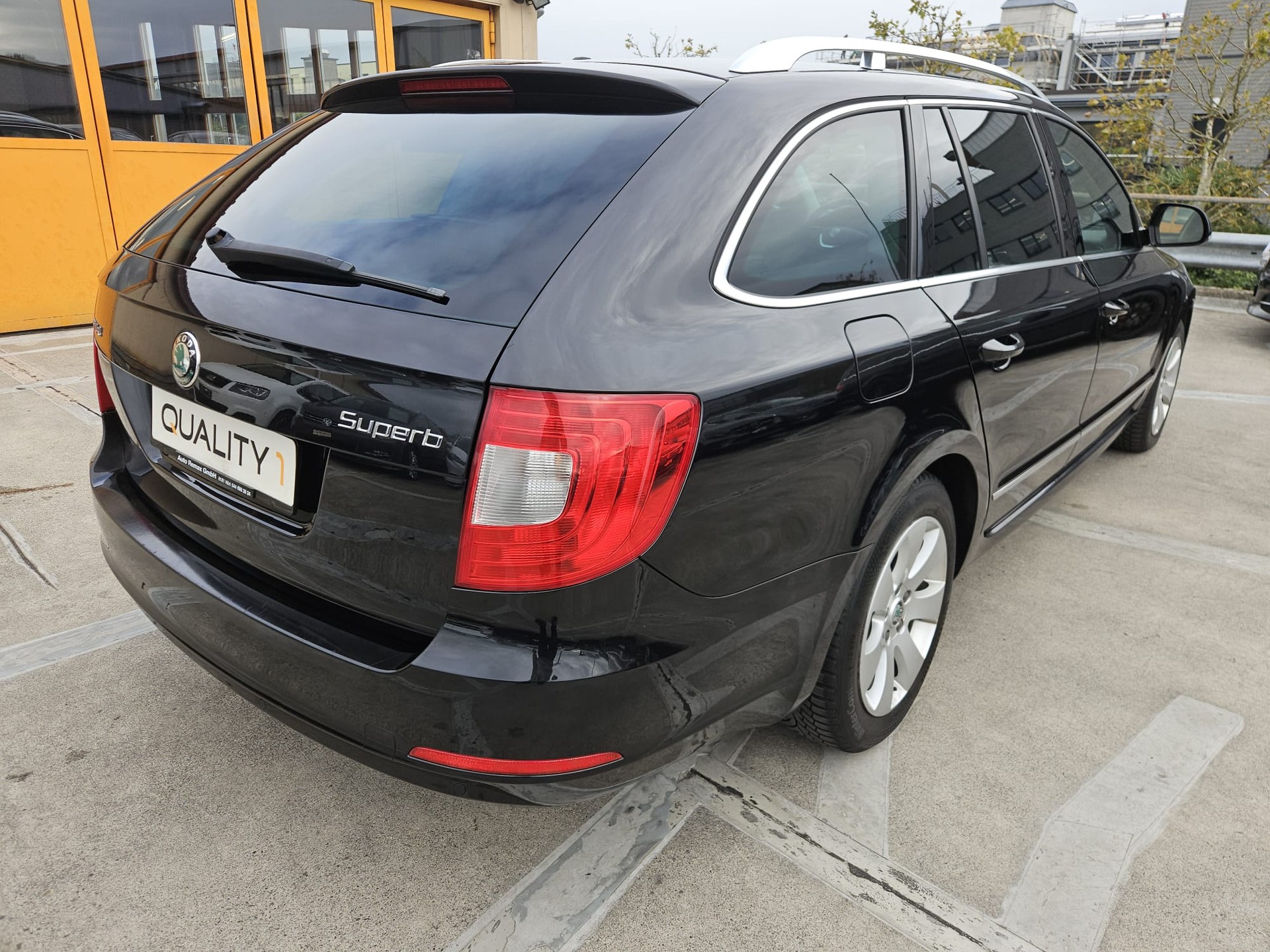 SKODA Superb Combi 1.8 TSI Ambition 4x4-image-3