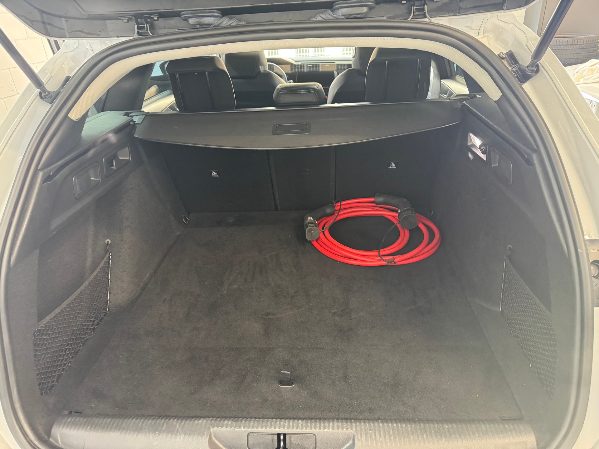 PEUGEOT 308 e SW Allure 54kWh-image-11