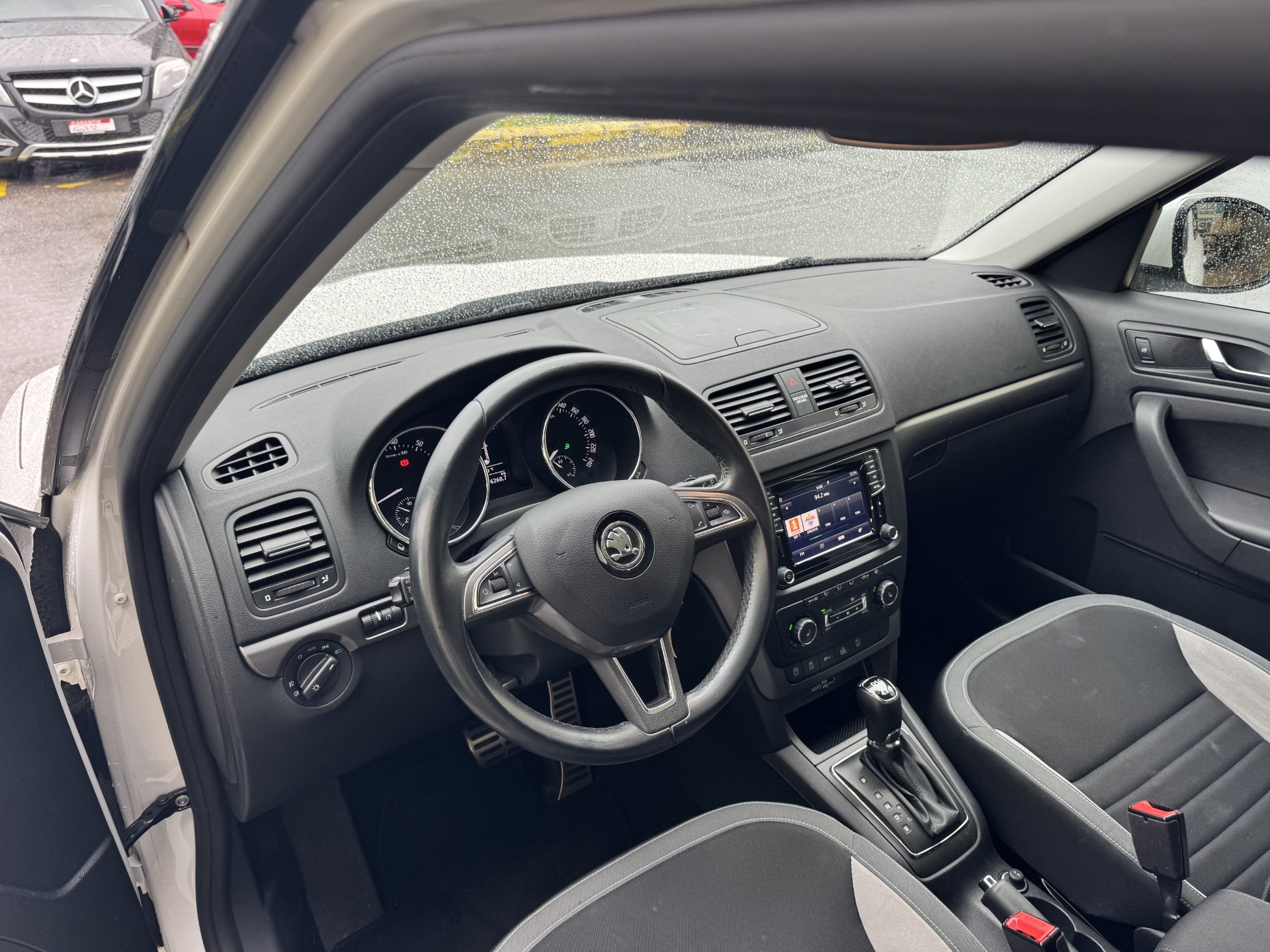 SKODA Yeti 1.4 TSI Ambition 4x4 DSG-image-8