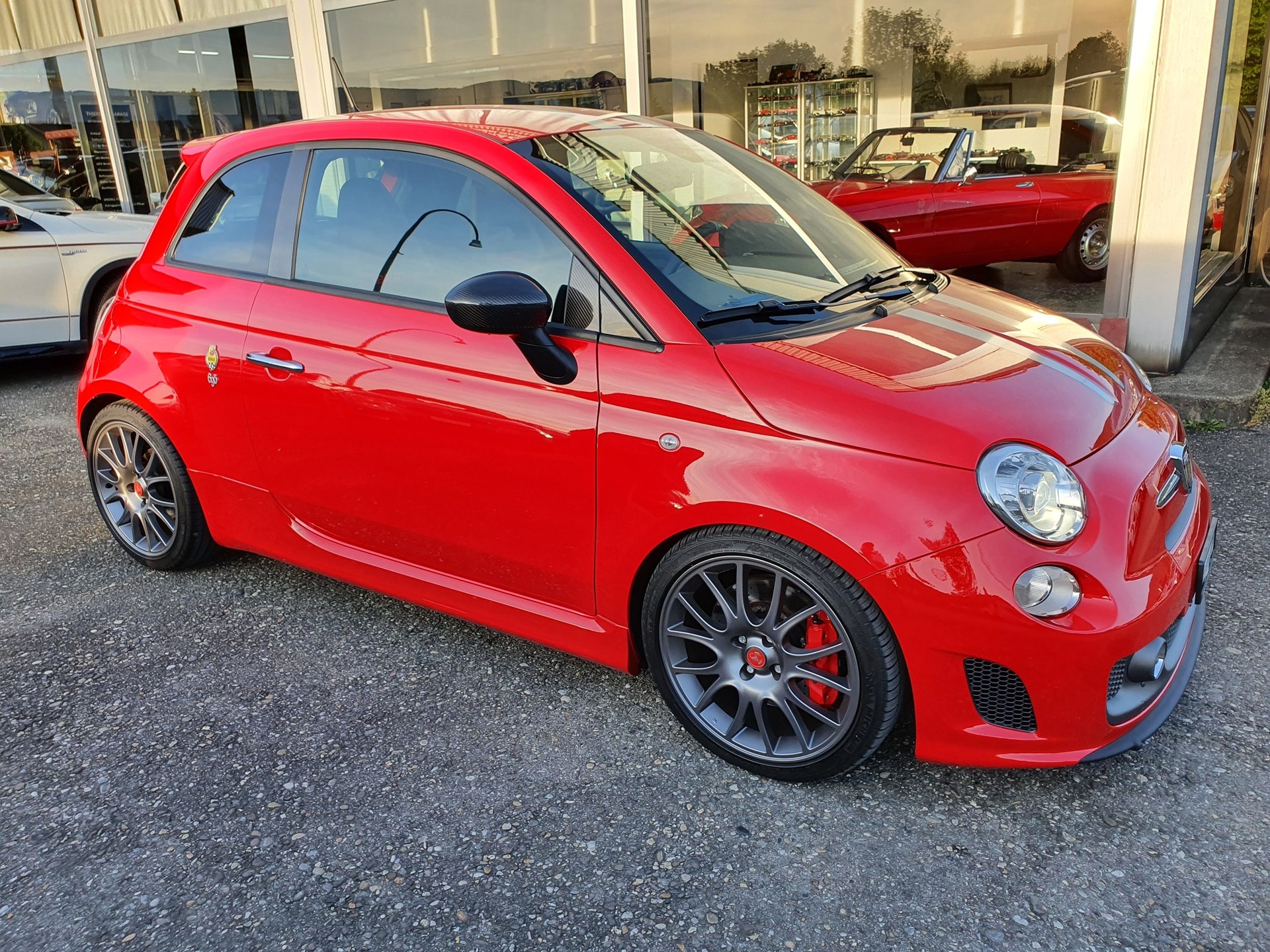 FIAT 695 1.4 16V Turbo Abarth Tributo Ferrari Dualogic No. 0633 / 1199-image-0