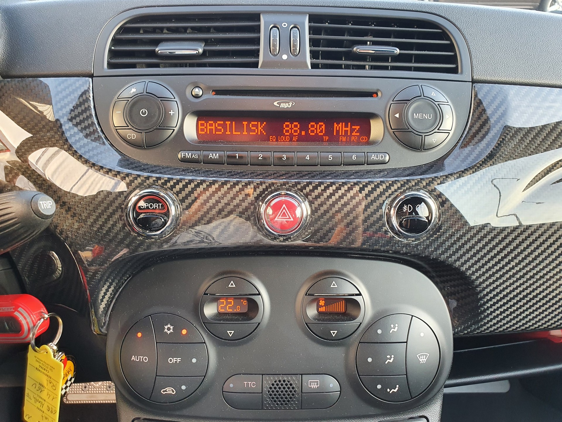 FIAT 695 1.4 16V Turbo Abarth Tributo Ferrari Dualogic No. 0633 / 1199-image-16