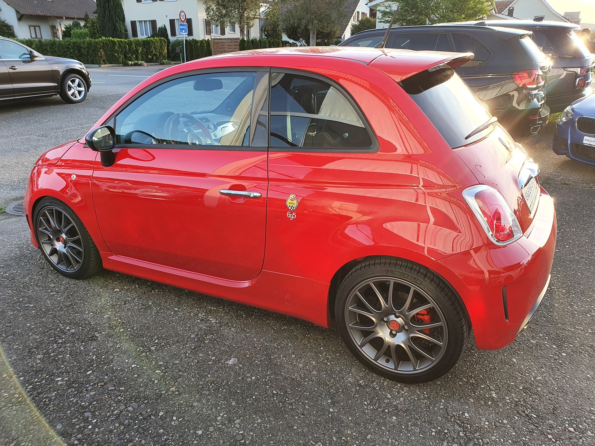 FIAT 695 1.4 16V Turbo Abarth Tributo Ferrari Dualogic No. 0633 / 1199-image-3