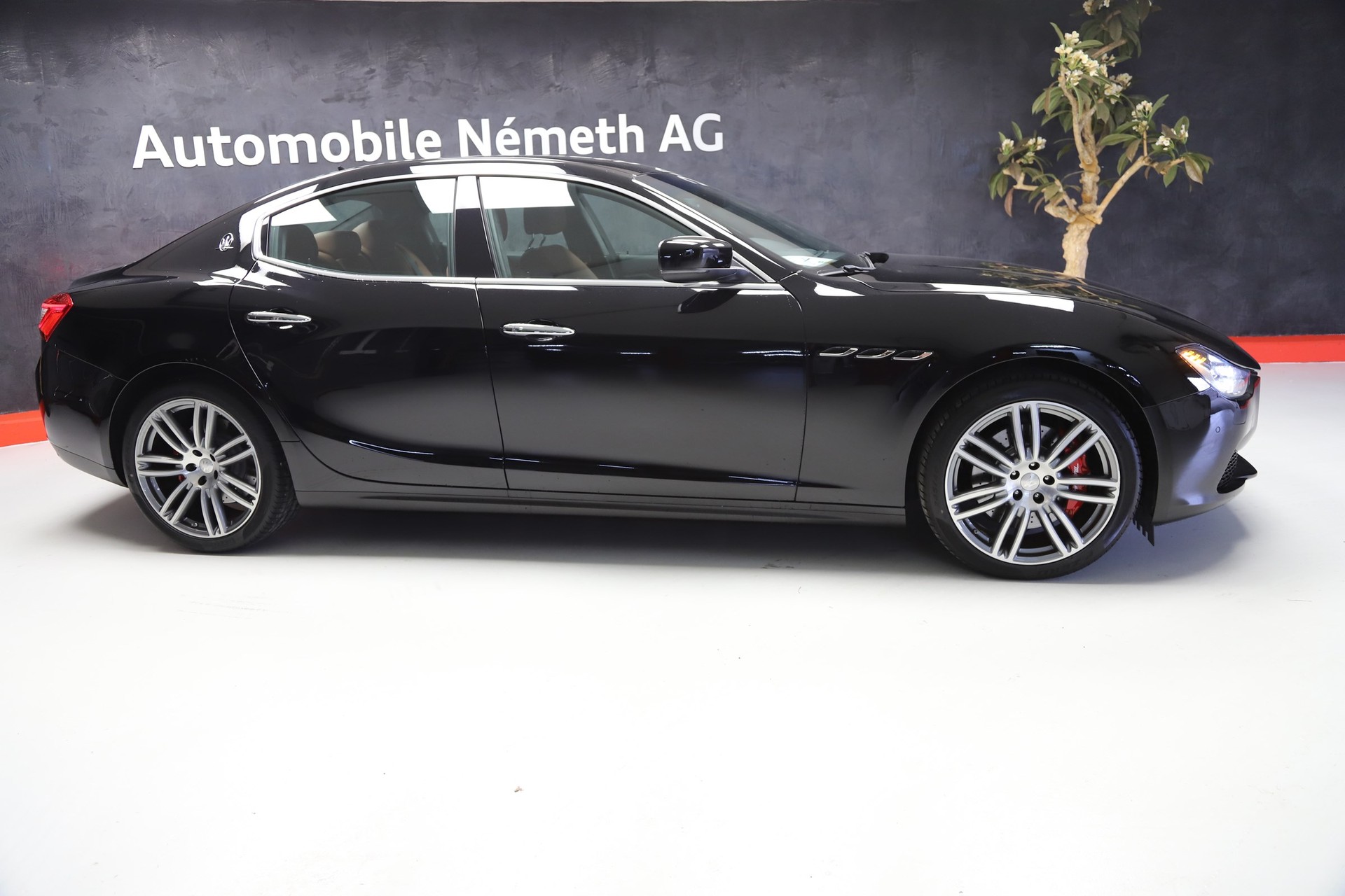 MASERATI Ghibli 3.0 V6 Automatica-image-1