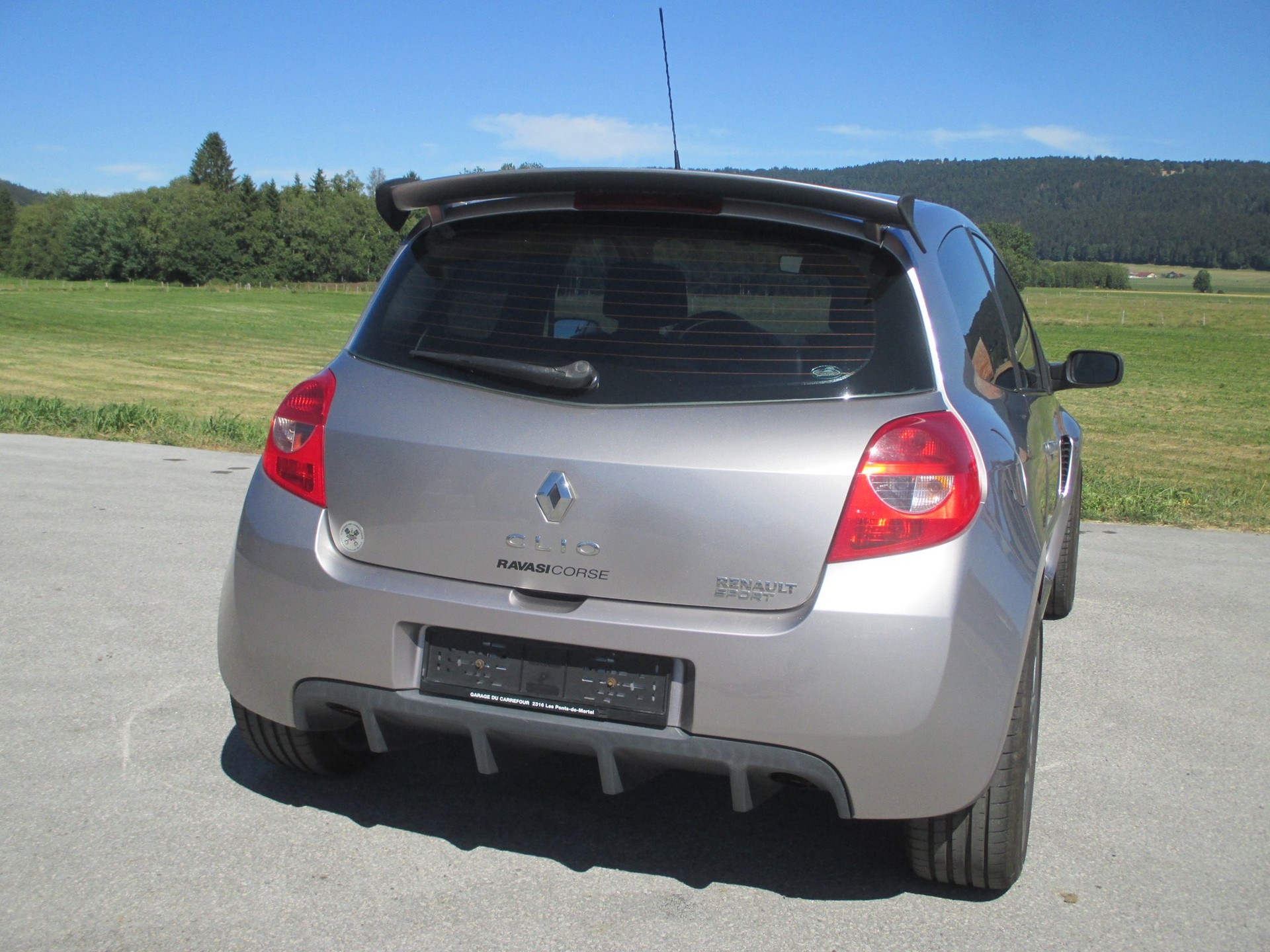 RENAULT Clio 2.0 16V Sport-image-13