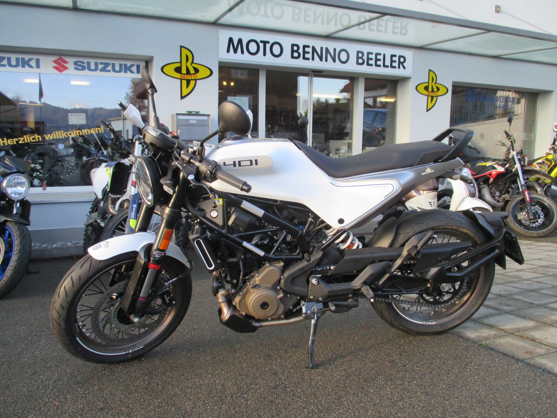 HUSQVARNA Vitpilen 401