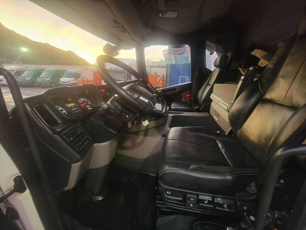 SCANIA G 540 A6x4HB-image-8