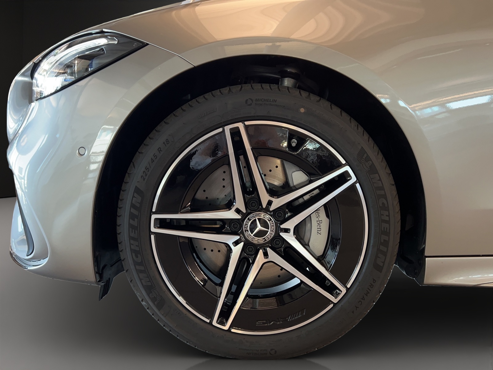 MERCEDES-BENZ C 300e 4 Matic-image-7