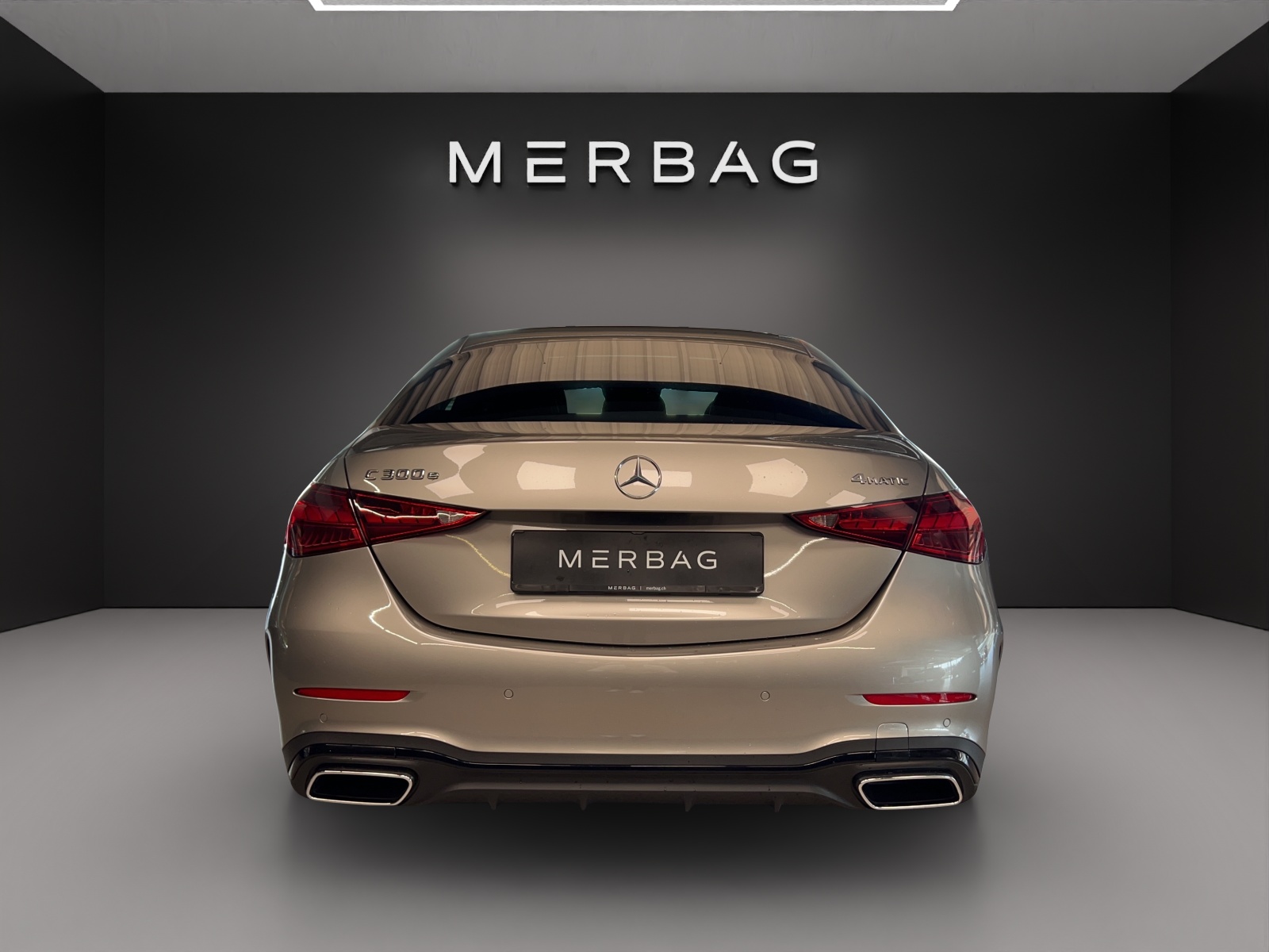 MERCEDES-BENZ C 300e 4 Matic-image-4